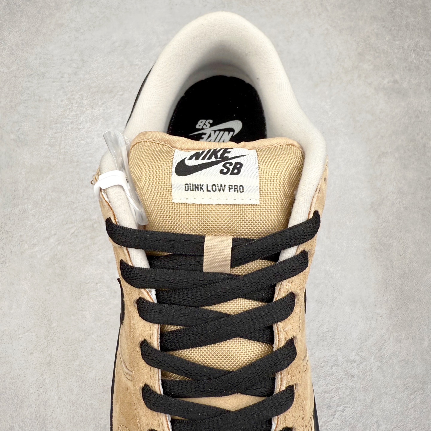 图片[5]-＃F版 NK SB Dunk Low 摩卡 HJ0367-200 极限压缩利润空间 超乎所想的高性价比 用料绝不含糊 原盒原配 正确耐磨橡胶大底 超高清洁度 全鞋零毛边皮料切割 全套原楦原模倾力打造完美版型 尺码：36 36.5 37.5 38 38.5 39 40 40.5 41 42 42.5 43 44 44.5 45 46 47.5-选品中心