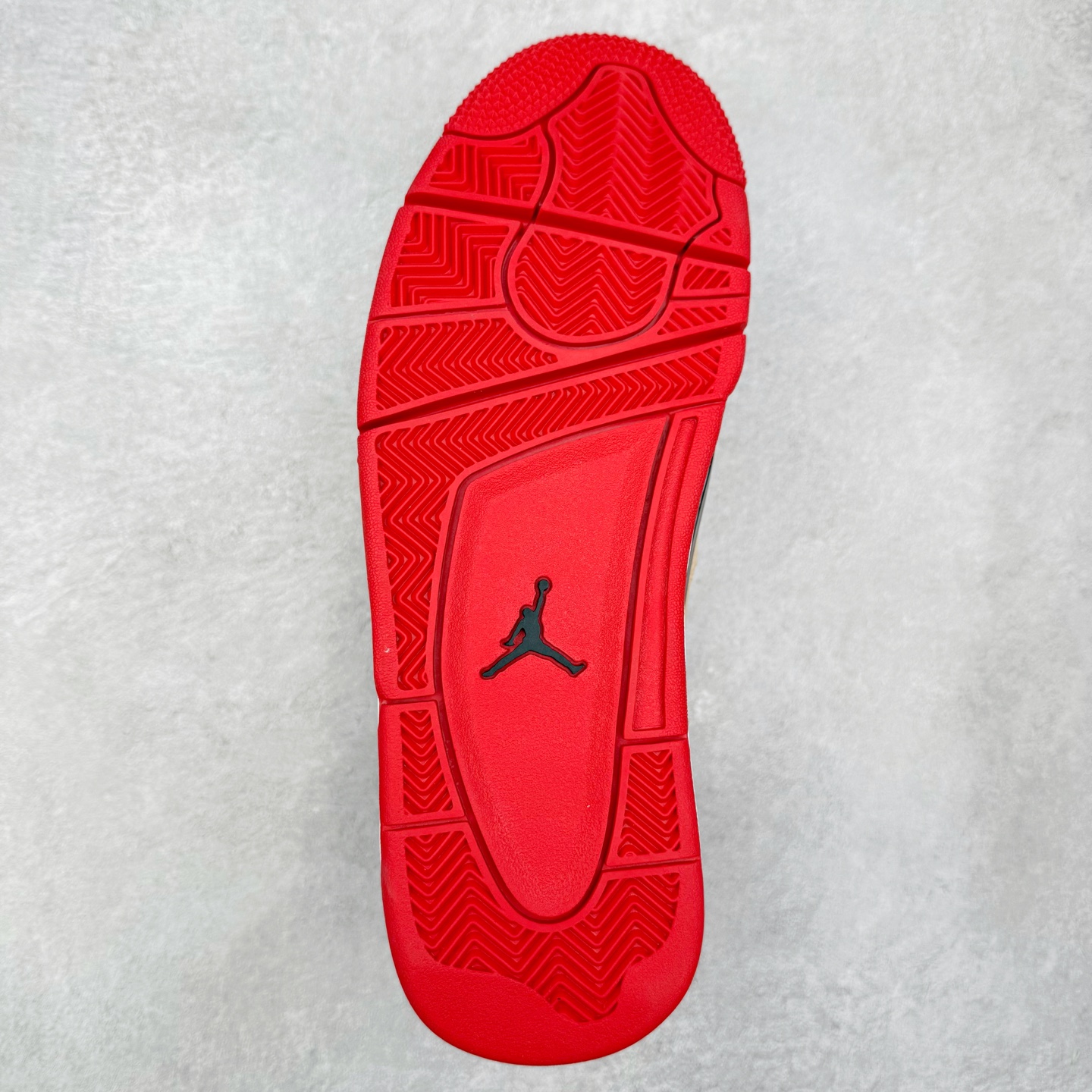 图片[9]-＃OG纯原 Air Jordan AJ4 Retro 棕色 IH2094-200 耗时多个月巨作 重金购买原楦原纸板 确保原汁原味 完美呈现四代版型 原厂织唛标 市面唯一采用原装皮料 正确网格工艺 全方位一致匹配官方细节 尺码：36 36.5 37.5 38 38.5 39 40 40.5 41 42 42.5 43 44 44.5 45 46 47.5-选品中心