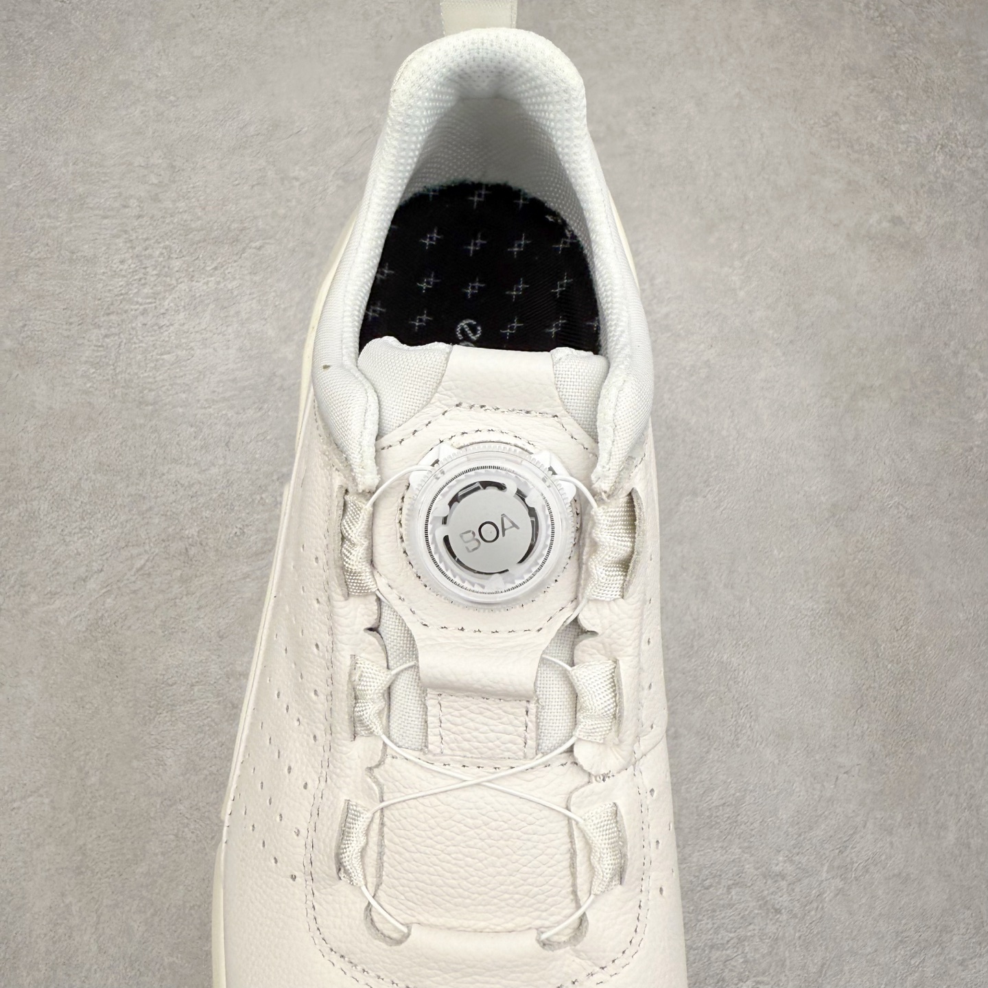 图片[5]-ECCO爱步健身男鞋 2023秋新款BIOM缓震舒适慢跑鞋 健步2.0 系列黄景瑜同款 城市运动鞋 GORE-TEX防水技术结合了优化的透气性和潮湿性天气防护的功能 直接注塑工艺连接鞋面与鞋底 一体成型，合脚耐穿 BIOM自然律动科技，令双足自然平行落地 长效缓震，带来裸足运动体验 橡胶大底，抓地力强，具有良好的防滑耐磨性 缓震透气 适跑畅练 尺码：39 40 41 42 43 44（正常码）-选品中心