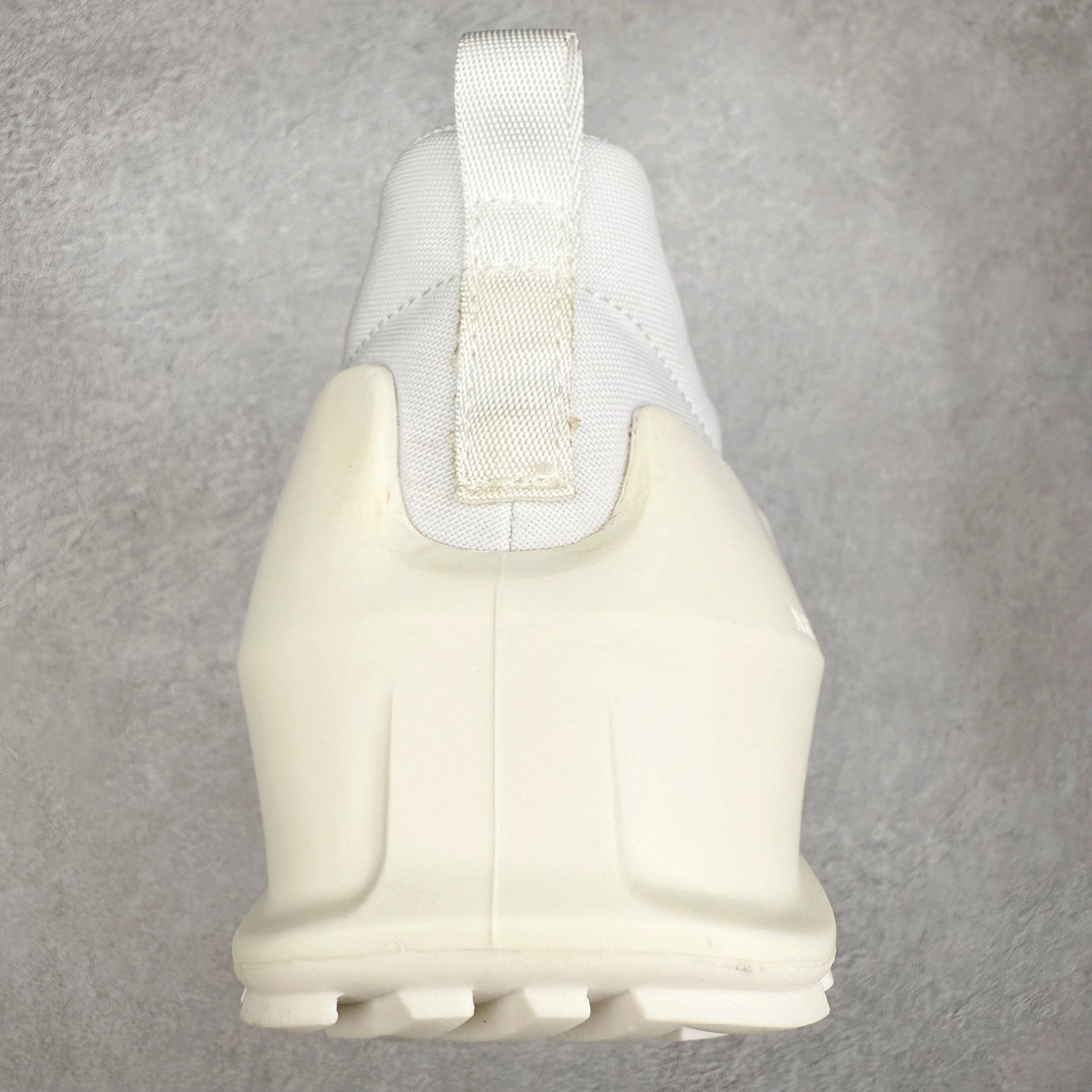 图片[8]-ECCO爱步健身男鞋 2023秋新款BIOM缓震舒适慢跑鞋 健步2.0 系列黄景瑜同款 城市运动鞋 GORE-TEX防水技术结合了优化的透气性和潮湿性天气防护的功能 直接注塑工艺连接鞋面与鞋底 一体成型，合脚耐穿 BIOM自然律动科技，令双足自然平行落地 长效缓震，带来裸足运动体验 橡胶大底，抓地力强，具有良好的防滑耐磨性 缓震透气 适跑畅练 尺码：39 40 41 42 43 44（正常码）-选品中心