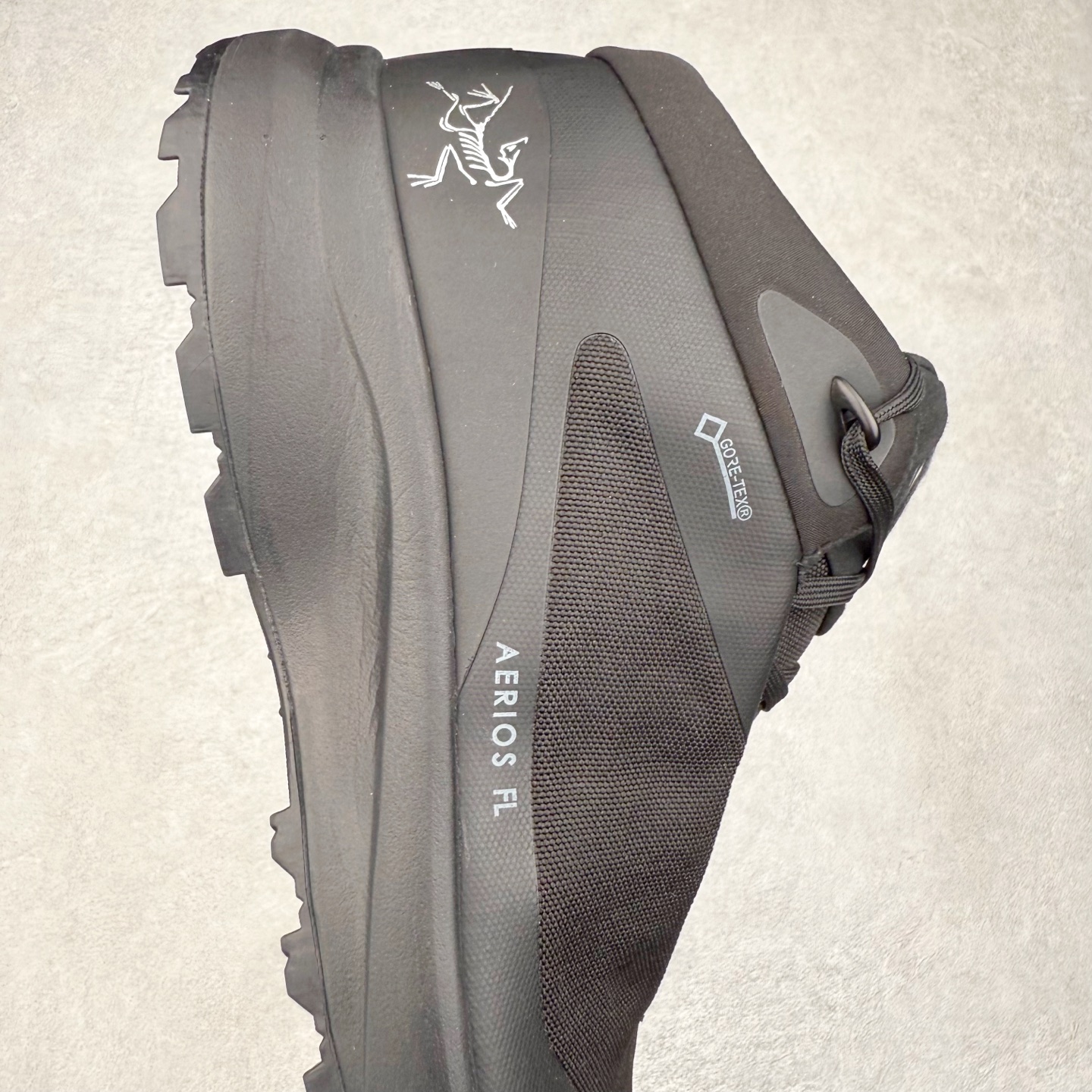 图片[6]-＃HP Arcteryx Aerios FL 2 Mid Gtx 始祖鸟涤纶TPU 覆盖防水耐磨防水透气包裹性支撑中帮徒步鞋 Arcteryx中文名始祖鸟 加拿大户外服饰品牌 1989年创立于加拿大温哥华 始祖鸟来自加拿大海岸山脉 植根高山的专业户外品牌 始终秉承对精湛设计和工艺孜孜以求的准则 从1989年创立至今 Arcteryx始终不断在产品设计与做工上不惜工本 以满足始祖鸟的标准 品质、设计以及精简的理念造就了其良好的性能 并能满足严苛环境下的使用需求 尺码：36 37 38 39 40 41 42 43 44-选品中心