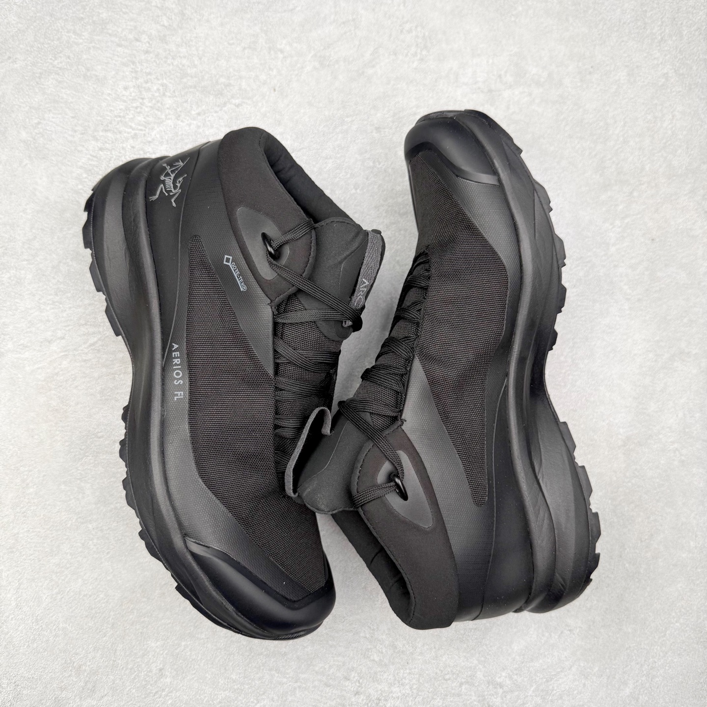 图片[3]-＃HP Arcteryx Aerios FL 2 Mid Gtx 始祖鸟涤纶TPU 覆盖防水耐磨防水透气包裹性支撑中帮徒步鞋 Arcteryx中文名始祖鸟 加拿大户外服饰品牌 1989年创立于加拿大温哥华 始祖鸟来自加拿大海岸山脉 植根高山的专业户外品牌 始终秉承对精湛设计和工艺孜孜以求的准则 从1989年创立至今 Arcteryx始终不断在产品设计与做工上不惜工本 以满足始祖鸟的标准 品质、设计以及精简的理念造就了其良好的性能 并能满足严苛环境下的使用需求 尺码：36 37 38 39 40 41 42 43 44-选品中心