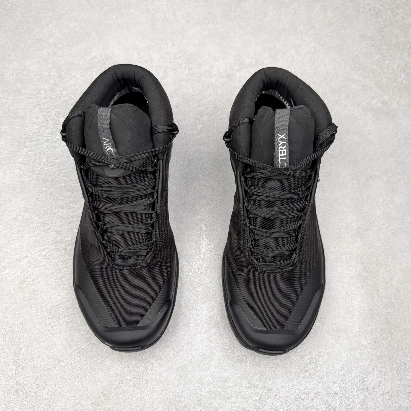 图片[2]-＃HP Arcteryx Aerios FL 2 Mid Gtx 始祖鸟涤纶TPU 覆盖防水耐磨防水透气包裹性支撑中帮徒步鞋 Arcteryx中文名始祖鸟 加拿大户外服饰品牌 1989年创立于加拿大温哥华 始祖鸟来自加拿大海岸山脉 植根高山的专业户外品牌 始终秉承对精湛设计和工艺孜孜以求的准则 从1989年创立至今 Arcteryx始终不断在产品设计与做工上不惜工本 以满足始祖鸟的标准 品质、设计以及精简的理念造就了其良好的性能 并能满足严苛环境下的使用需求 尺码：36 37 38 39 40 41 42 43 44-选品中心