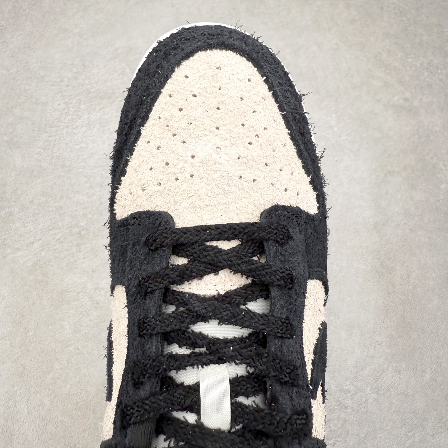 图片[4]-＃F版 NK Dunk Low 米白黑 IB2990-100 极限压缩利润空间 超乎所想的高性价比 用料绝不含糊 原盒原配 正确耐磨橡胶大底 超高清洁度 全鞋零毛边皮料切割 全套原楦原模倾力打造完美版型 尺码：36 36.5 37.5 38 38.5 39 40 40.5 41 42 42.5 43 44 44.5 45 46 47.5-选品中心