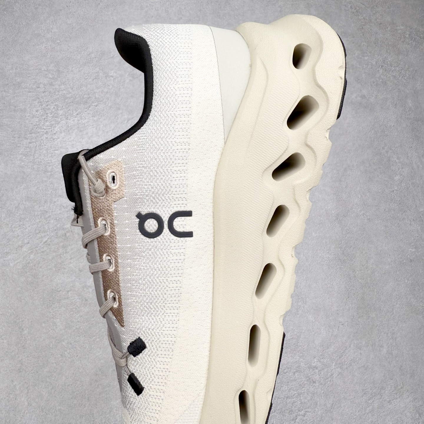 图片[7]-On昂跑 Cloudtilt 圆头系带减震耐磨低帮生活休闲鞋 此运动品牌 开创于2010年 缓震着陆、强效回弹、轻柔质感的设计构思始终是ON研制关键 与此同时基于“为全球提供革新性的跑步感受”信念 陆续推出了多款跑鞋及其以专业运动人体跑步工程学为设计关键的功能性跑步服饰设备 让跑者不费力气地畅快畅跑 尺码：36 36.5 37.5 38 38.5 39 40 40.5 41 42 42.5 43 44 44.5 45-选品中心