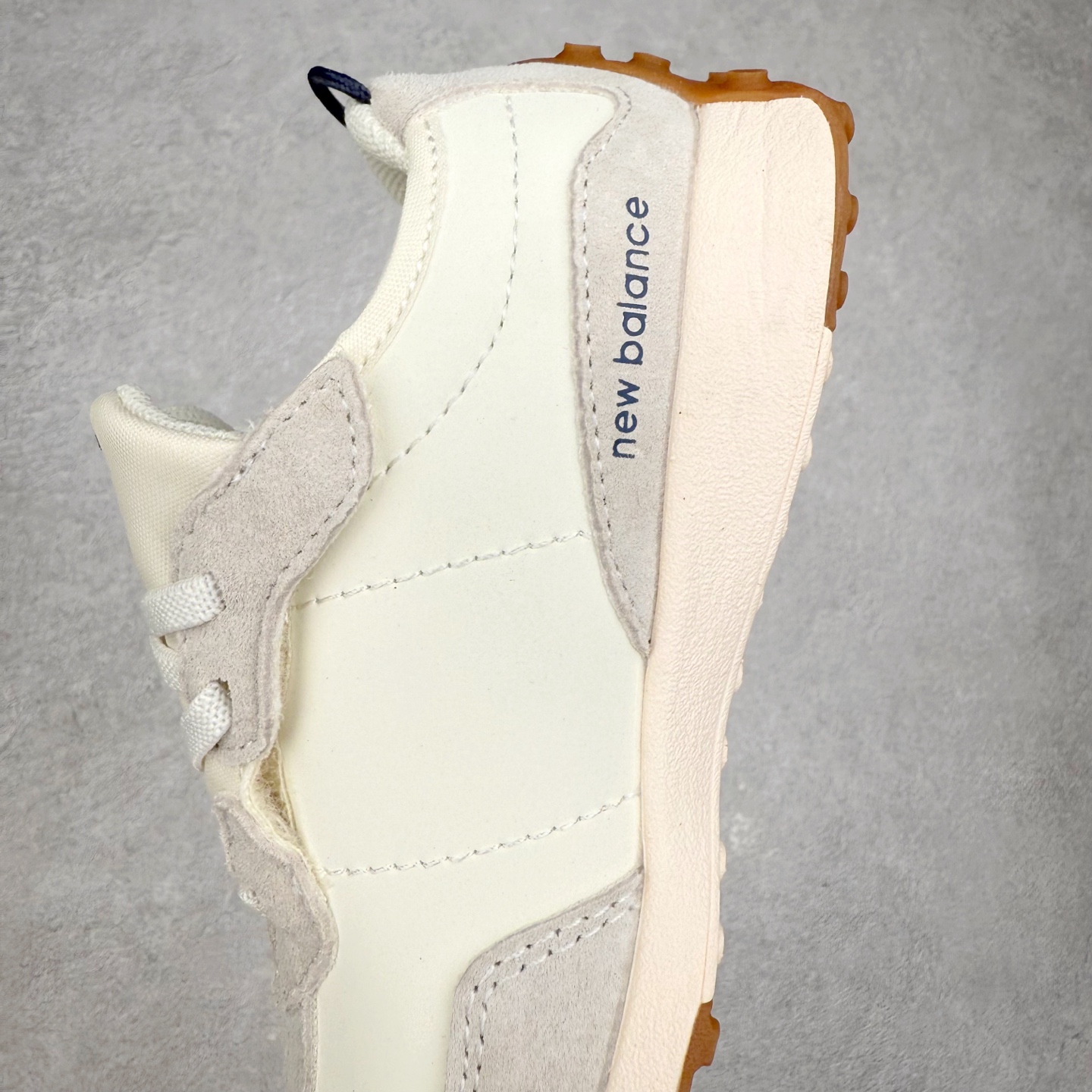 图片[7]-New Balance NB327 童鞋系列 ▪️正确皮料质感细节完美还原 ▪️原织唛 原标 业内顶级配套 ▪️历时两个月匠心打造 独立私人底模 ▪️原厂数据开发亲子款一脚蹬 ▪️MD底软度多次调教 ▪️最大限度还原zp 透气性极佳 ▪️原材otholite鞋垫 厚度密度市场顶级水平 ▪️成人鞋的开发态度与标准 ▪️打破市面童鞋无好货的行业格局 ▪️只为呵护每一双宝宝的脚 尺码：26=155mm 27.5=161mm 28=168mm 28.5=175mm 30=181mm 31=188mm 32.5=195mm 33.5=201mm 34.5=208mm 35=215mm （手工测量误差±1mm）-选品中心