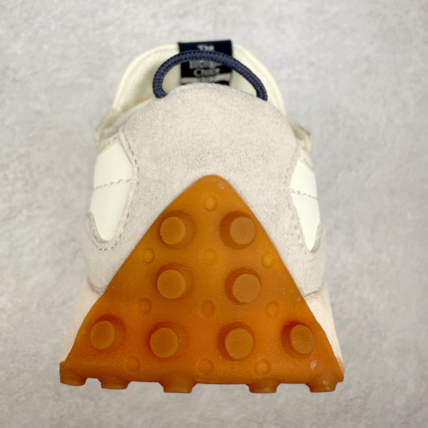 图片[8]-New Balance NB327 童鞋系列 ▪️正确皮料质感细节完美还原 ▪️原织唛 原标 业内顶级配套 ▪️历时两个月匠心打造 独立私人底模 ▪️原厂数据开发亲子款一脚蹬 ▪️MD底软度多次调教 ▪️最大限度还原zp 透气性极佳 ▪️原材otholite鞋垫 厚度密度市场顶级水平 ▪️成人鞋的开发态度与标准 ▪️打破市面童鞋无好货的行业格局 ▪️只为呵护每一双宝宝的脚 尺码：26=155mm 27.5=161mm 28=168mm 28.5=175mm 30=181mm 31=188mm 32.5=195mm 33.5=201mm 34.5=208mm 35=215mm （手工测量误差±1mm）-选品中心