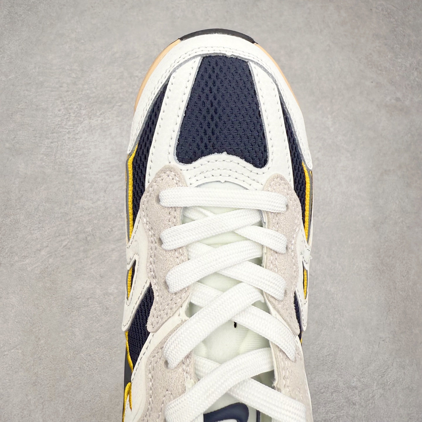 图片[4]-＃奥莱订单福利 NIKE JAM 系列舒适时尚防滑耐磨低帮生活休闲鞋 独家渠道 市面未流通批次 奥莱直播间499 599一样的东西 碾压市面现存所有版本 公司一样的东西 超值回馈 帮你省钱 采用鞋面合成皮革与网眼布设计 以便于运动员在霹雳舞运动中的保护和耐穿 中底设计细节采用翻转SWOOSH设计 使得倒立动作时更显帅气 鞋子中的整体结构下降 有助于提供更好的缓震效果 设计语言来与NIKE 2000年跑跑鞋中汲取的材料组合以及设计语言 鞋子在线条处大量采用反光效果 尺码：36 36.5 37.5 38 38.5 39 40 40.5 41 42 42.5 43 44 44.5 45-选品中心