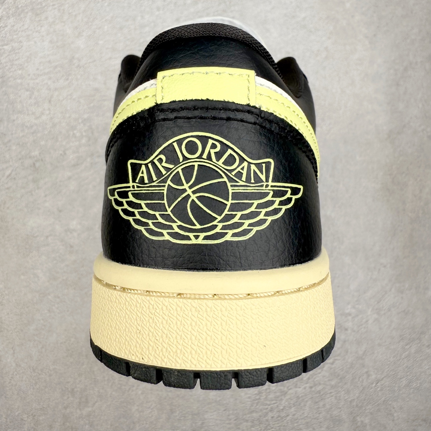 图片[8]-＃DT纯原 Air Jordan AJ1 Low 低帮 HQ3009-003 终端优势供应 市面中低帮最具代表性版本没有之一 口碑大厂出品 品控大底版型不断改良更新 全套原纸板楦头开发 确保原汁原味 完美呈现版型 完美零毛边处理 原厂内置全掌气垫 价格定位良心 平台专用代工流水线出品 一眼公司既视感 拿到手的一瞬间就与众不同 碾压市面所有版本 全部原鞋开发 每一个配色都会采购原鞋确认细节 打破市面看图做货无好货之说 尺码：35.5 36 36.5 37.5 38 38.5 39 40 40.5 41 42 42.5 43 44 44.5 45 46-选品中心