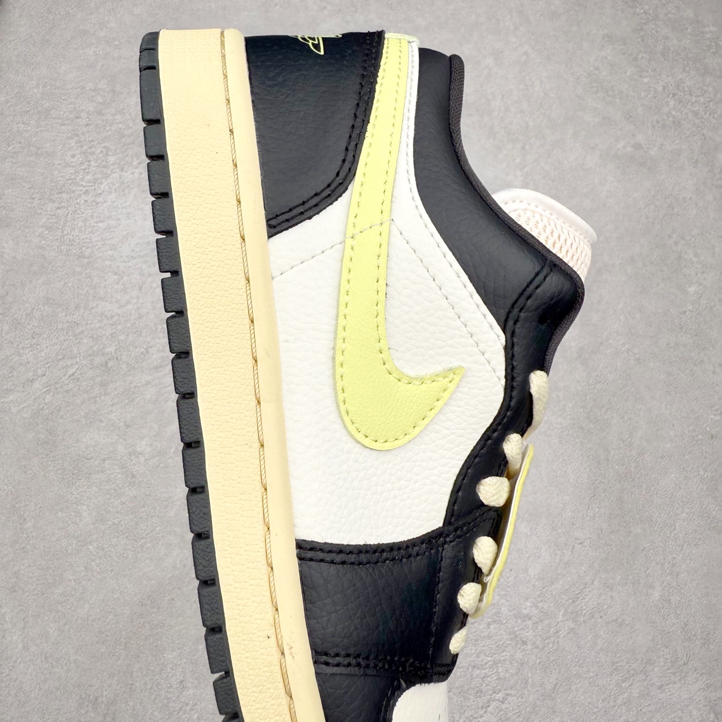 图片[6]-＃DT纯原 Air Jordan AJ1 Low 低帮 HQ3009-003 终端优势供应 市面中低帮最具代表性版本没有之一 口碑大厂出品 品控大底版型不断改良更新 全套原纸板楦头开发 确保原汁原味 完美呈现版型 完美零毛边处理 原厂内置全掌气垫 价格定位良心 平台专用代工流水线出品 一眼公司既视感 拿到手的一瞬间就与众不同 碾压市面所有版本 全部原鞋开发 每一个配色都会采购原鞋确认细节 打破市面看图做货无好货之说 尺码：35.5 36 36.5 37.5 38 38.5 39 40 40.5 41 42 42.5 43 44 44.5 45 46-选品中心