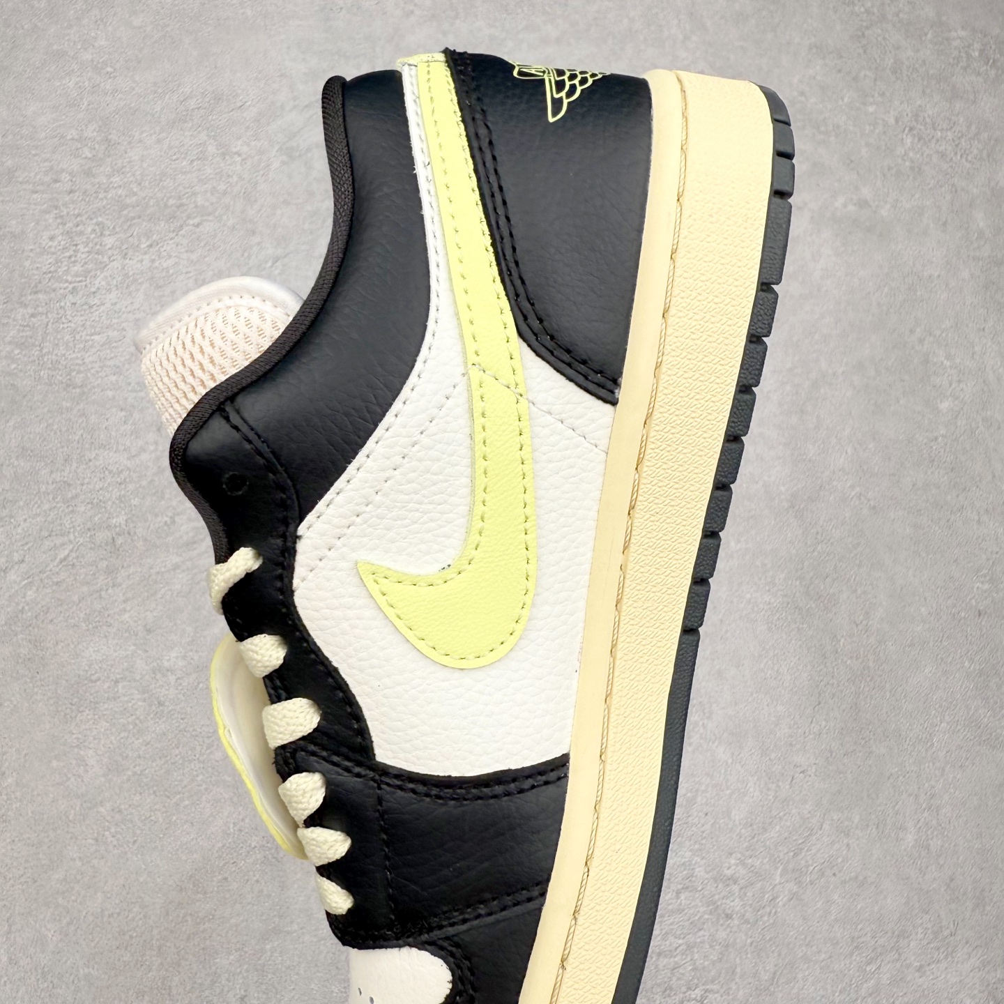 图片[7]-＃DT纯原 Air Jordan AJ1 Low 低帮 HQ3009-003 终端优势供应 市面中低帮最具代表性版本没有之一 口碑大厂出品 品控大底版型不断改良更新 全套原纸板楦头开发 确保原汁原味 完美呈现版型 完美零毛边处理 原厂内置全掌气垫 价格定位良心 平台专用代工流水线出品 一眼公司既视感 拿到手的一瞬间就与众不同 碾压市面所有版本 全部原鞋开发 每一个配色都会采购原鞋确认细节 打破市面看图做货无好货之说 尺码：35.5 36 36.5 37.5 38 38.5 39 40 40.5 41 42 42.5 43 44 44.5 45 46-选品中心