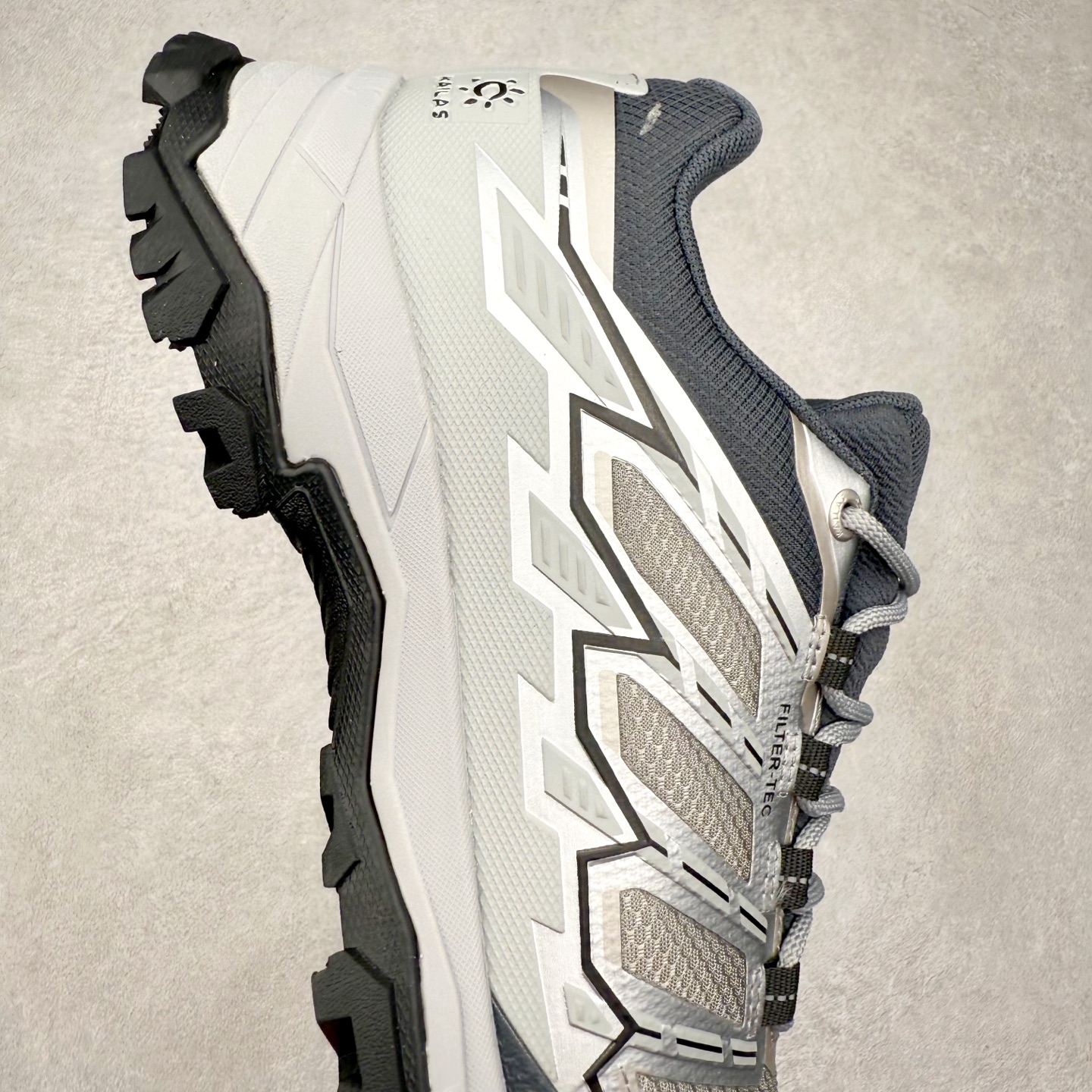 图片[6]-＃HP KAILAS 凯乐石远征5代 FLT 舒适简约经典登山 防滑耐磨防水低帮徒步鞋 KAILAS凯乐石品牌是全球三大全系攀登品牌之一，于2003年创立于中国广州，致力于为有攀登梦想的户外运动员及爱好者，研发制造功能性专业装备，满足他们在极限环境下安全舒适的需求，凯乐石专注于科技面料的开发及专业功能设计，产品线覆盖登山、攀岩、徒步、越野跑山、露营、旅行等多项户外运动，通过运动员的测试反馈，不断进化迭代，产品荣获国内外大奖71座，发明专利21个，更突破性的自主研发攀登器械，打造出中国的攀登硬实力。实拍调校N版已经零色差零失真 百分百还原实物色彩所见即所得 不存在货不对板色差等低级问题 选购参考实物拍摄 不混卖不参货 只用心做好货严格选品 承诺混一赔十 尺码：36 36.5 37.5 38 38.5 39 40 40.5 41 42 42.5 43 44 44.5 45-选品中心