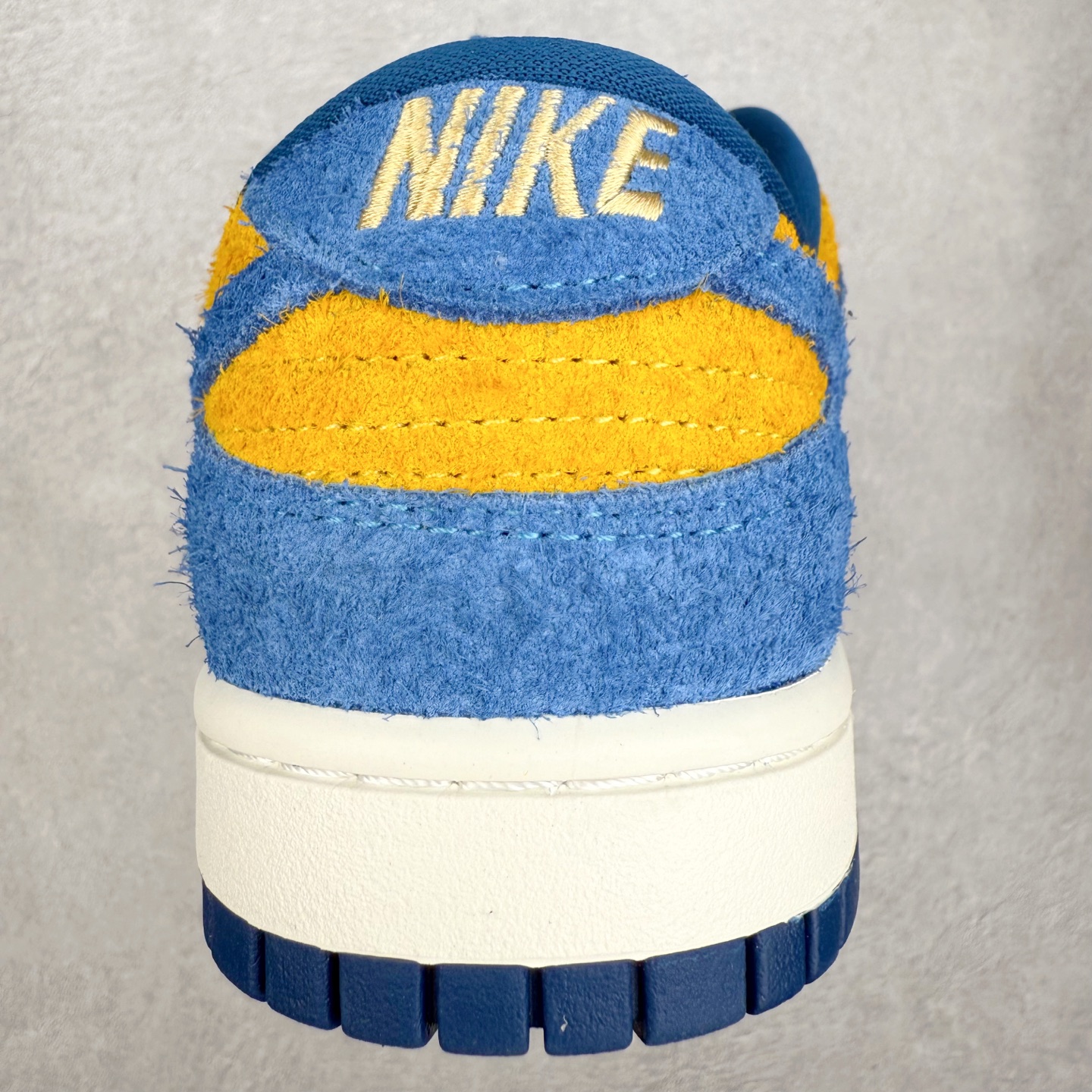 图片[8]-＃F版 NK Dunk Low 蓝黄 IH7648-700 极限压缩利润空间 超乎所想的高性价比 用料绝不含糊 原盒原配 正确耐磨橡胶大底 超高清洁度 全鞋零毛边皮料切割 全套原楦原模倾力打造完美版型 尺码：36 36.5 37.5 38 38.5 39 40 40.5 41 42 42.5 43 44 44.5 45 46 47.5-选品中心