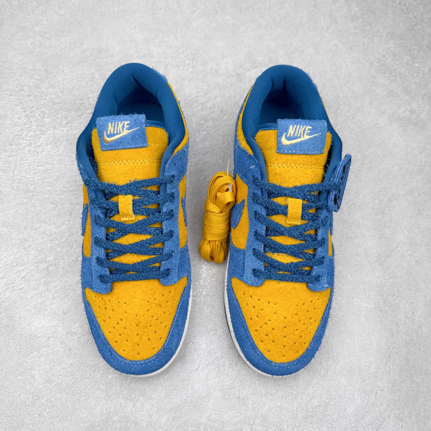 图片[2]-＃F版 NK Dunk Low 蓝黄 IH7648-700 极限压缩利润空间 超乎所想的高性价比 用料绝不含糊 原盒原配 正确耐磨橡胶大底 超高清洁度 全鞋零毛边皮料切割 全套原楦原模倾力打造完美版型 尺码：36 36.5 37.5 38 38.5 39 40 40.5 41 42 42.5 43 44 44.5 45 46 47.5-选品中心