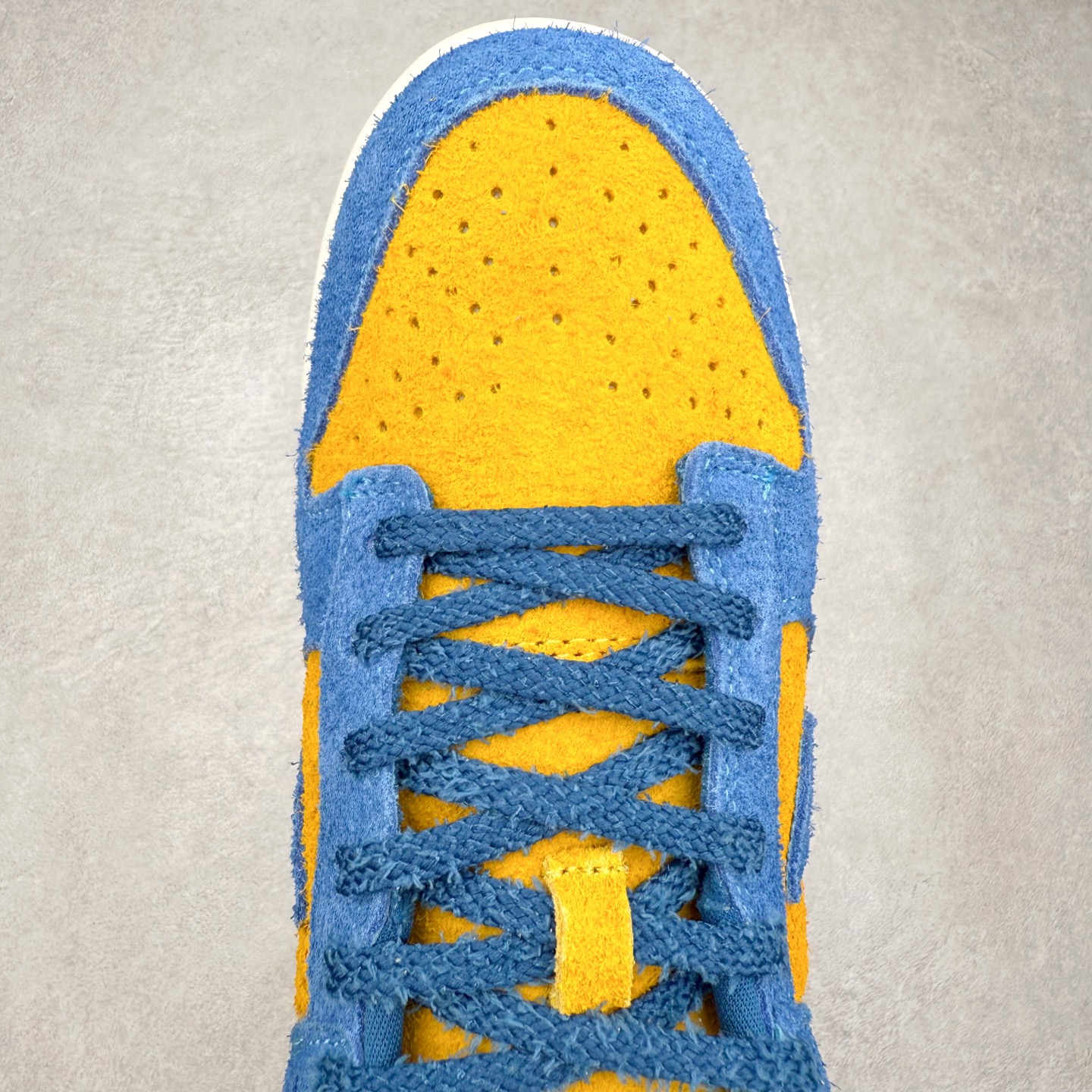 图片[4]-＃F版 NK Dunk Low 蓝黄 IH7648-700 极限压缩利润空间 超乎所想的高性价比 用料绝不含糊 原盒原配 正确耐磨橡胶大底 超高清洁度 全鞋零毛边皮料切割 全套原楦原模倾力打造完美版型 尺码：36 36.5 37.5 38 38.5 39 40 40.5 41 42 42.5 43 44 44.5 45 46 47.5-选品中心