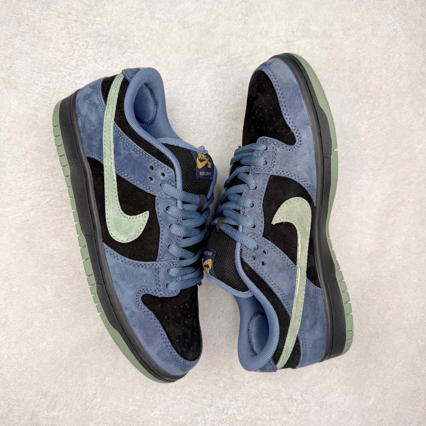 图片[3]-NK SB Dunk Low HF3063-002 极限压缩利润空间 超乎所想的高性价比 用料绝不含糊 原盒原配 正确耐磨橡胶大底 超高清洁度 全鞋零毛边皮料切割 全套原楦原模倾力打造完美版型 尺码：36 36.5 37.5 38 38.5 39 40 40.5 41 42 42.5 43 44 44.5 45 46-选品中心