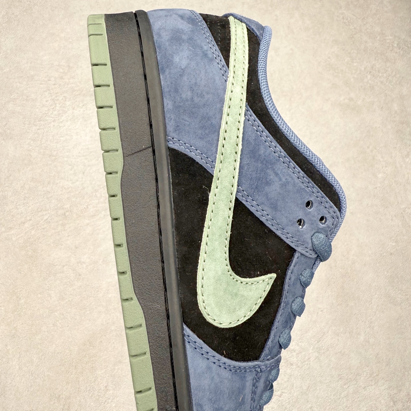 图片[6]-NK SB Dunk Low HF3063-002 极限压缩利润空间 超乎所想的高性价比 用料绝不含糊 原盒原配 正确耐磨橡胶大底 超高清洁度 全鞋零毛边皮料切割 全套原楦原模倾力打造完美版型 尺码：36 36.5 37.5 38 38.5 39 40 40.5 41 42 42.5 43 44 44.5 45 46-选品中心