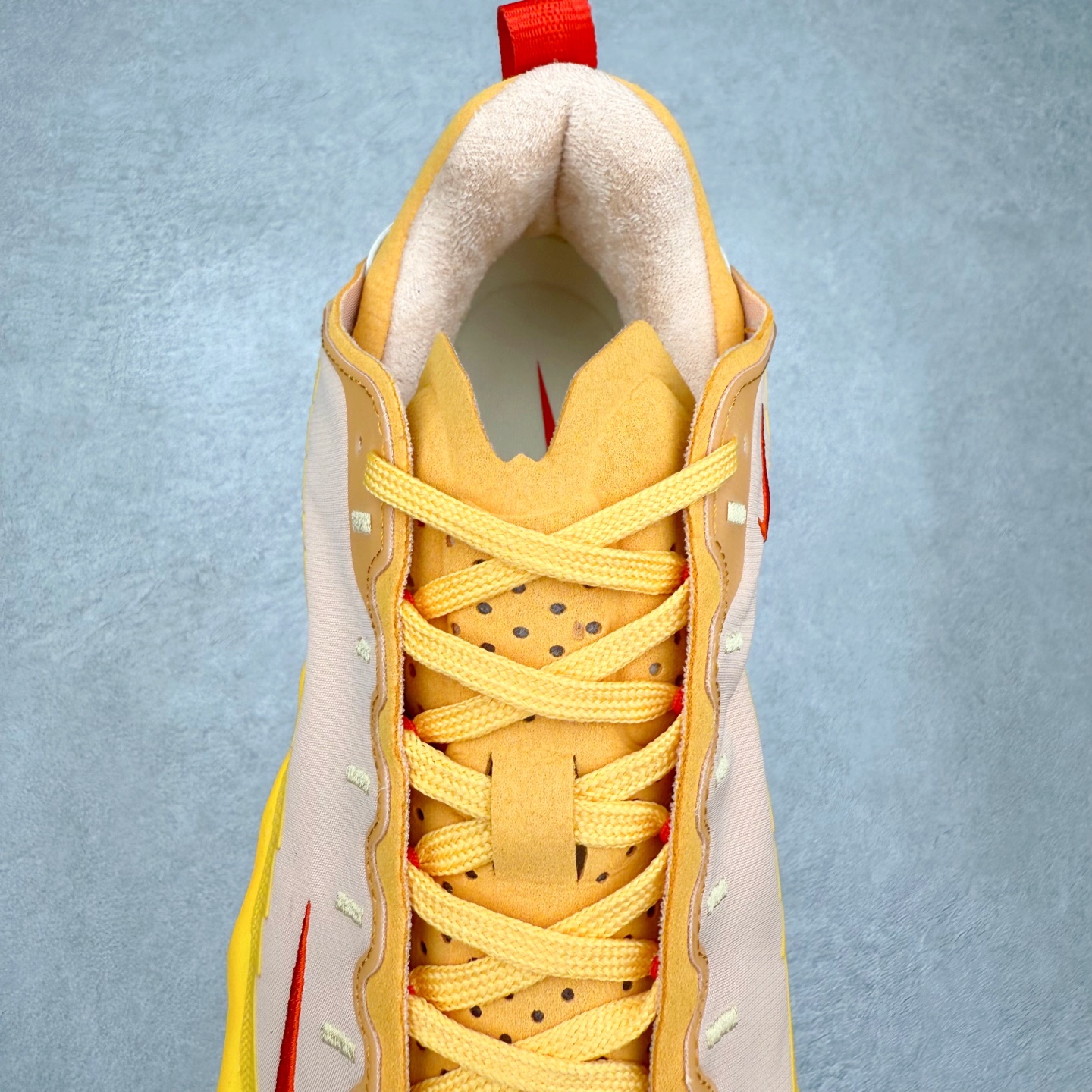 图片[5]-HYEIN SEO x NK Ava Rover 百搭舒适耐磨低帮跑步鞋 男女同款 流线型轮廓，通过轻薄物料鞋面结合 TPU 网格状支撑示人，增厚的中底材质选用 ReactX 加持，华夫外底收尾。鞋垫与后跟鞋提，克制点缀 Hyein Seo 字样。鞋垫与鞋提则采用菱形格纹的变化元素呈现。实拍调校N版已经零色差零失真 百分百还原实物色彩所见即所得 不存在货不对板色差等低级问题 选购参考实物拍摄 不混卖不参货 只用心做好货严格选品 承诺混一赔十 尺码：36 36.5 37.5 38 38.5 39 40 40.5 41 42 42.5 43 44 44.5 45-选品中心