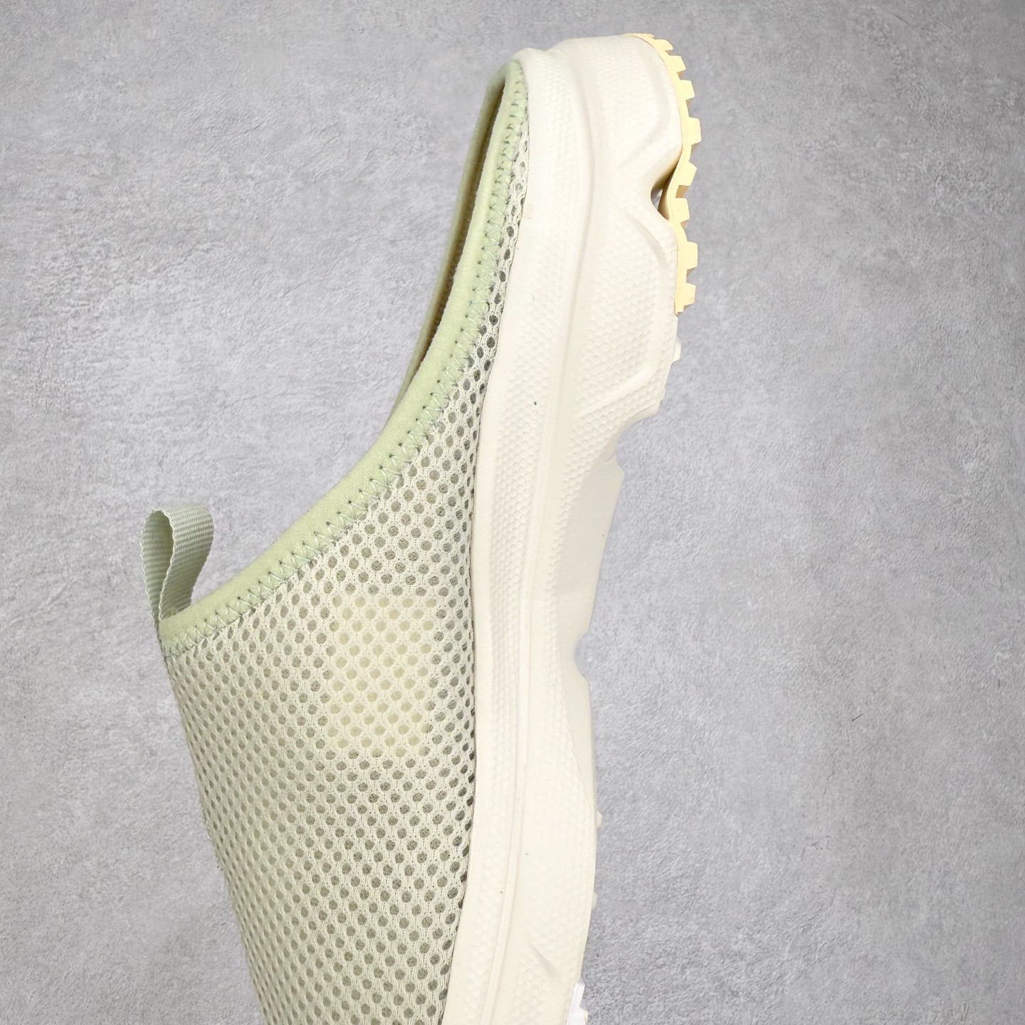 图片[7]-＃HP SALOMON萨洛蒙 RX Slide 3.0 CANVAS 舒适柔软 防滑包头拖鞋 男女同款 SALOMON诞生于1947年的法国阿尔卑斯山区，全球知名的户外运动品牌。一直致力于推动滑雪、越野跑等山地运动的发展及产品的进步。其产品设计致力于追求创新和发掘产品的性能极限，帮助喜欢自由的人在山地间不断挑战自我。实拍调校N版已经零色差零失真 百分百还原实物色彩所见即所得 不存在货不对板色差等低级问题 选购参考实物拍摄 不混卖不参货 只用心做好货严格选品 承诺混一赔十 尺码：36 36.5 37.5 38 38.5 39 40 40.5 41 42 42.5 43 44 44.5 45-选品中心