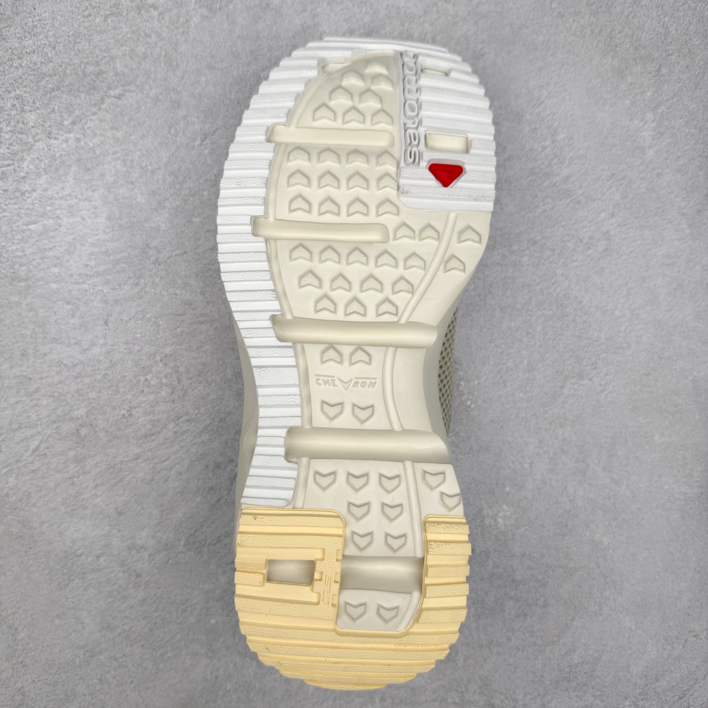 图片[9]-＃HP SALOMON萨洛蒙 RX Slide 3.0 CANVAS 舒适柔软 防滑包头拖鞋 男女同款 SALOMON诞生于1947年的法国阿尔卑斯山区，全球知名的户外运动品牌。一直致力于推动滑雪、越野跑等山地运动的发展及产品的进步。其产品设计致力于追求创新和发掘产品的性能极限，帮助喜欢自由的人在山地间不断挑战自我。实拍调校N版已经零色差零失真 百分百还原实物色彩所见即所得 不存在货不对板色差等低级问题 选购参考实物拍摄 不混卖不参货 只用心做好货严格选品 承诺混一赔十 尺码：36 36.5 37.5 38 38.5 39 40 40.5 41 42 42.5 43 44 44.5 45-选品中心