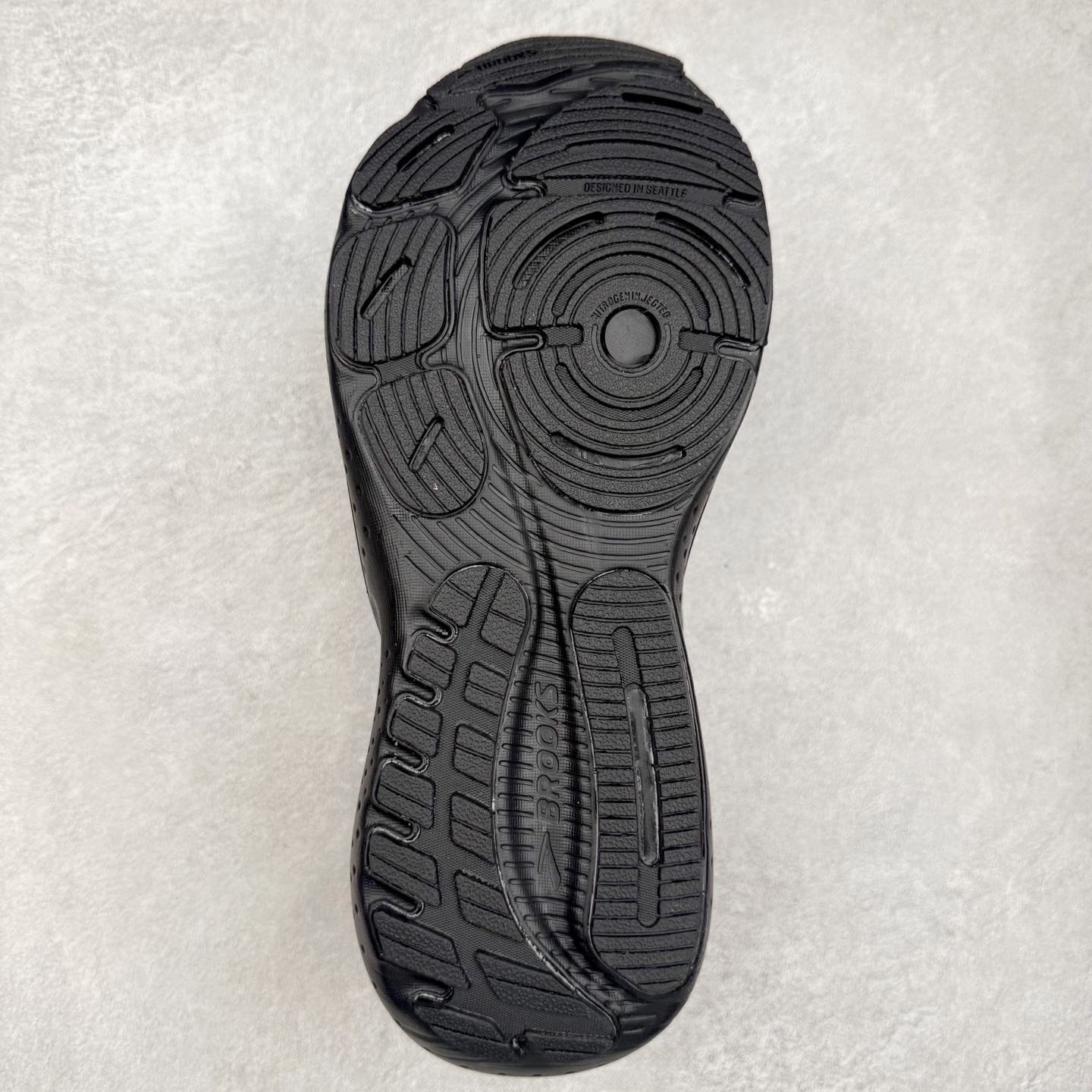 图片[9]-Brooks布鲁克斯 Glycerin 21 舒适时尚防滑透气低帮休闲跑步鞋 实拍调校N版已经零色差零失真 百分百还原实物色彩所见即所得 不存在货不对板色差等低级问题 选购参考实物拍摄 不混卖不参货 只用心做好货严格选品 承诺混一赔十 尺码：36 36.5 37.5 38 38.5 39 40 40.5 41 42 42.5 43 44 44.5 45-选品中心