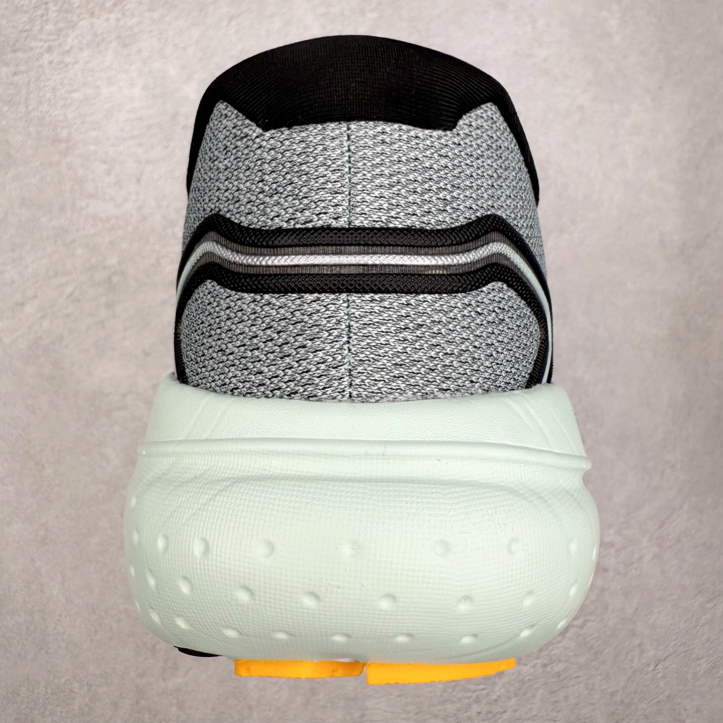 图片[8]-Brooks布鲁克斯 Glycerin 21 舒适时尚防滑透气低帮休闲跑步鞋 实拍调校N版已经零色差零失真 百分百还原实物色彩所见即所得 不存在货不对板色差等低级问题 选购参考实物拍摄 不混卖不参货 只用心做好货严格选品 承诺混一赔十 尺码：36 36.5 37.5 38 38.5 39 40 40.5 41 42 42.5 43 44 44.5 45-选品中心