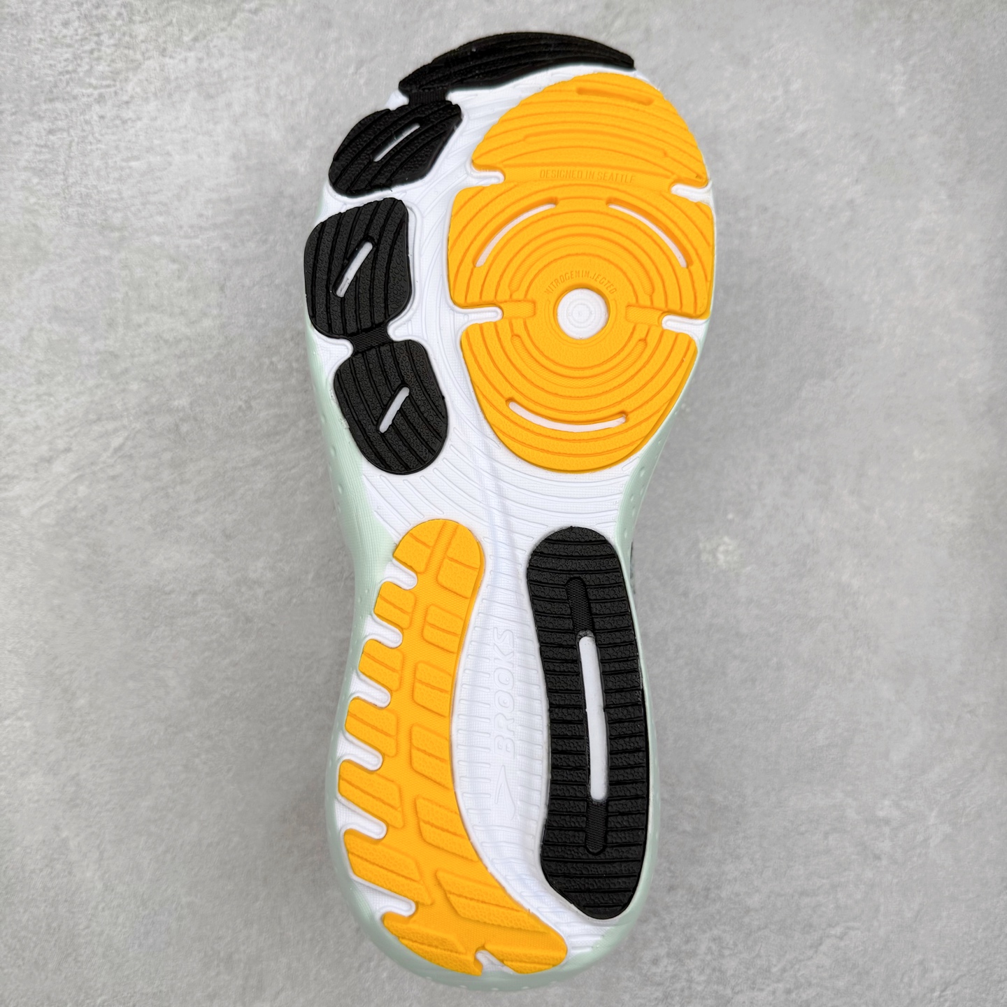 图片[9]-Brooks布鲁克斯 Glycerin 21 舒适时尚防滑透气低帮休闲跑步鞋 实拍调校N版已经零色差零失真 百分百还原实物色彩所见即所得 不存在货不对板色差等低级问题 选购参考实物拍摄 不混卖不参货 只用心做好货严格选品 承诺混一赔十 尺码：36 36.5 37.5 38 38.5 39 40 40.5 41 42 42.5 43 44 44.5 45-选品中心