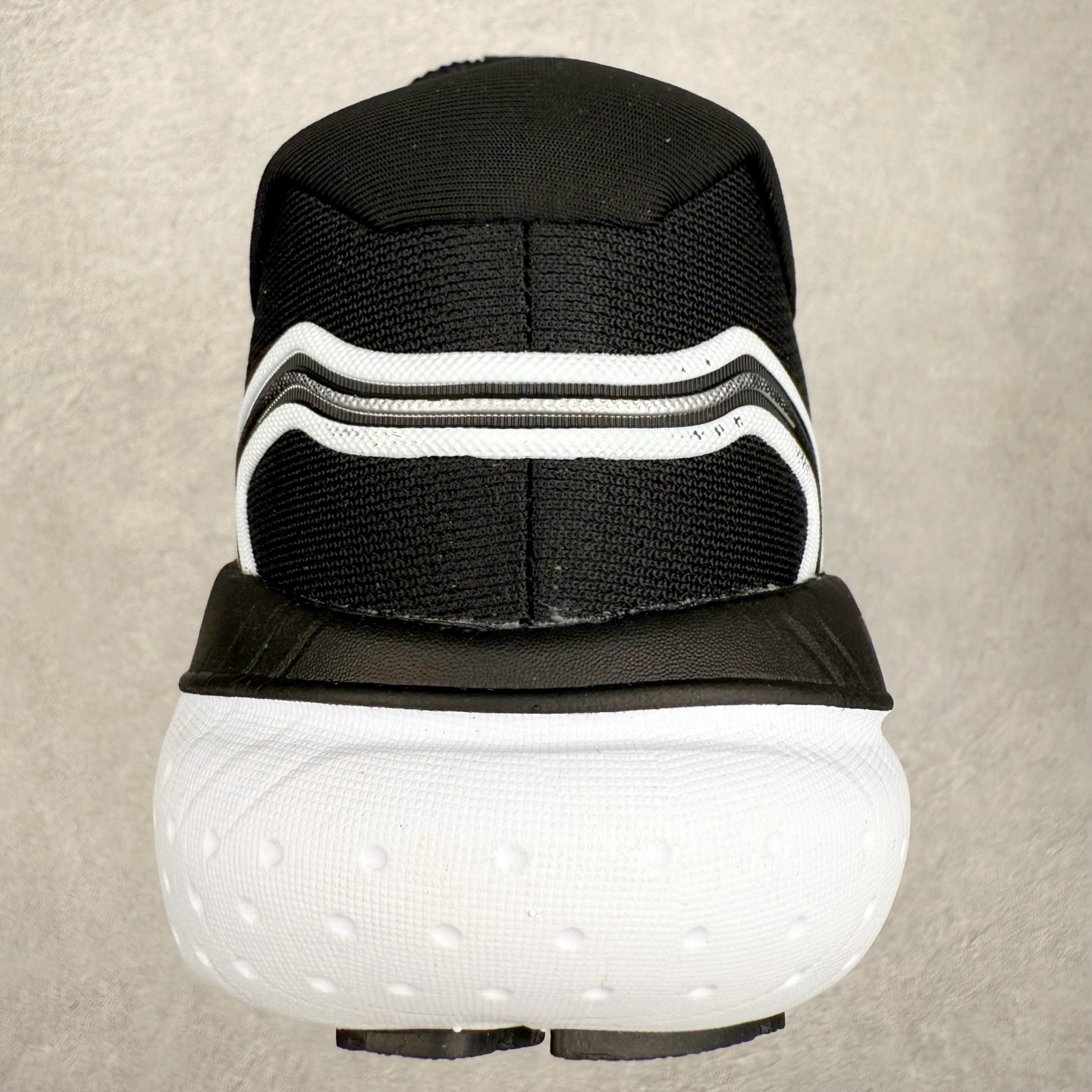 图片[8]-Brooks布鲁克斯 Glycerin 21 舒适时尚防滑透气低帮休闲跑步鞋 实拍调校N版已经零色差零失真 百分百还原实物色彩所见即所得 不存在货不对板色差等低级问题 选购参考实物拍摄 不混卖不参货 只用心做好货严格选品 承诺混一赔十 尺码：36 36.5 37.5 38 38.5 39 40 40.5 41 42 42.5 43 44 44.5 45-选品中心