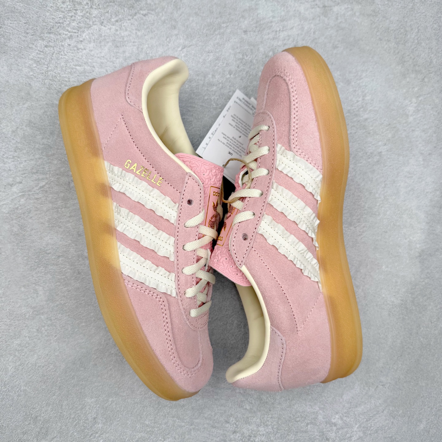 图片[3]-AD Gazelle Indoor Trainers 羚羊内训系列低帮复古百搭休闲运动德训风板鞋 JS1413 90年代经典的复刻版！自60年代以足球训练鞋面世以来,Gazelle就以其经典设计席卷全球。1991年版本的复刻,再造经典Gazelle。采用皮革打造,搭配浊色细节,让这款经典更加简约。尺码：36 36⅔ 37⅓ 38 38⅔ 39⅓ 40 40⅔ 41⅓ 42 42⅔ 43⅓ 44⅓ 44⅔ 45-选品中心