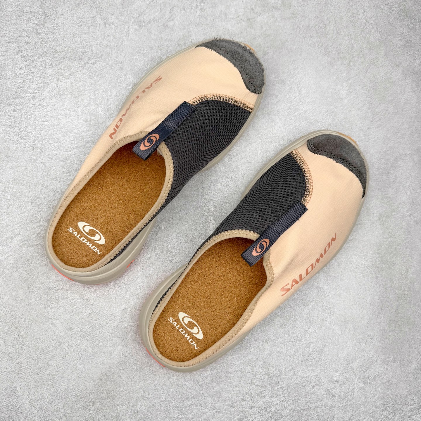 图片[3]-＃HP SALOMON萨洛蒙 RX Slide 3.0 CANVAS 舒适柔软 防滑包头拖鞋 男女同款 SALOMON诞生于1947年的法国阿尔卑斯山区，全球知名的户外运动品牌。一直致力于推动滑雪、越野跑等山地运动的发展及产品的进步。其产品设计致力于追求创新和发掘产品的性能极限，帮助喜欢自由的人在山地间不断挑战自我。实拍调校N版已经零色差零失真 百分百还原实物色彩所见即所得 不存在货不对板色差等低级问题 选购参考实物拍摄 不混卖不参货 只用心做好货严格选品 承诺混一赔十 尺码：36 36.5 37.5 38 38.5 39 40 40.5 41 42 42.5 43 44 44.5 45-选品中心