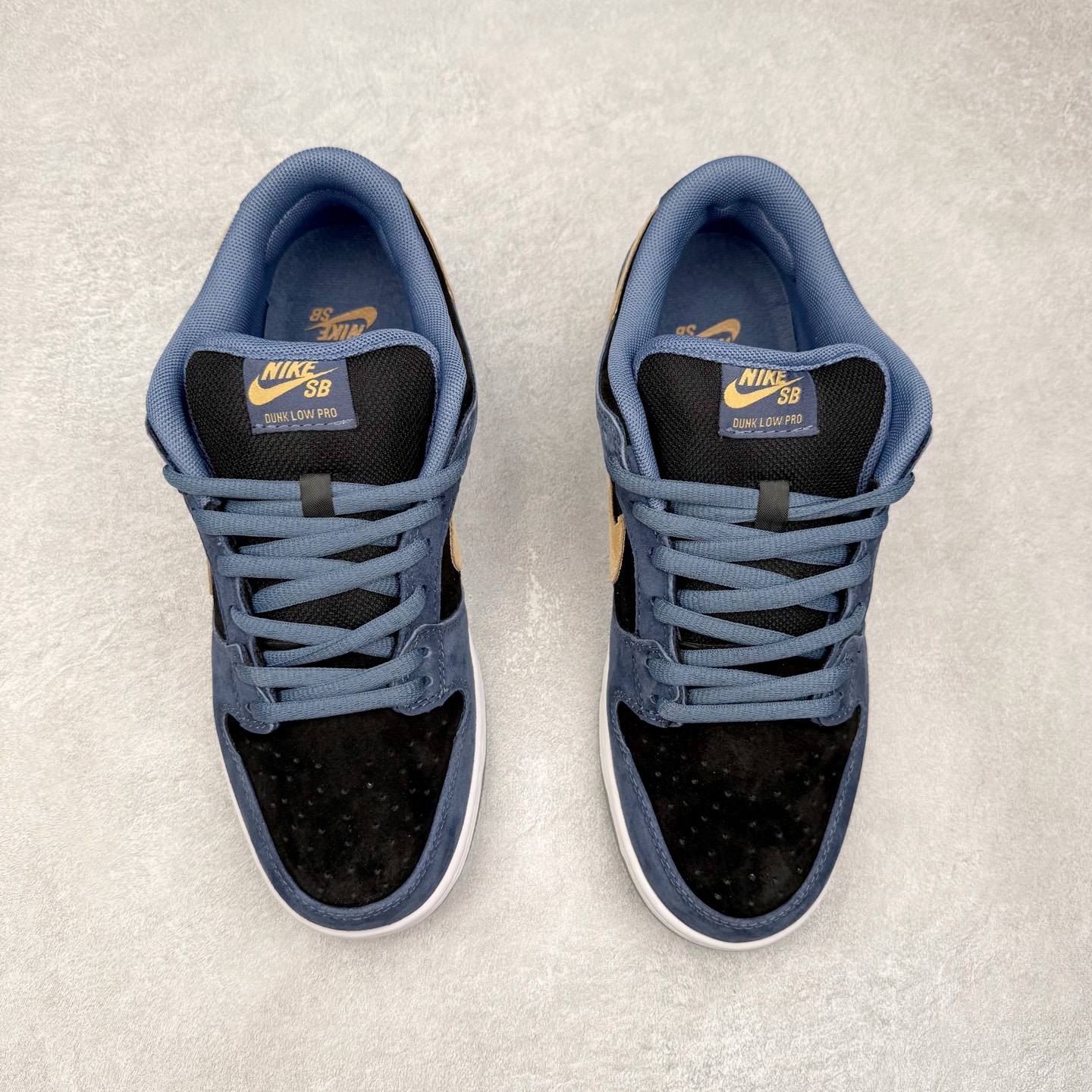 图片[2]-NK SB Dunk Low HF3063-002 极限压缩利润空间 超乎所想的高性价比 用料绝不含糊 原盒原配 正确耐磨橡胶大底 超高清洁度 全鞋零毛边皮料切割 全套原楦原模倾力打造完美版型 尺码：36 36.5 37.5 38 38.5 39 40 40.5 41 42 42.5 43 44 44.5 45 46-选品中心