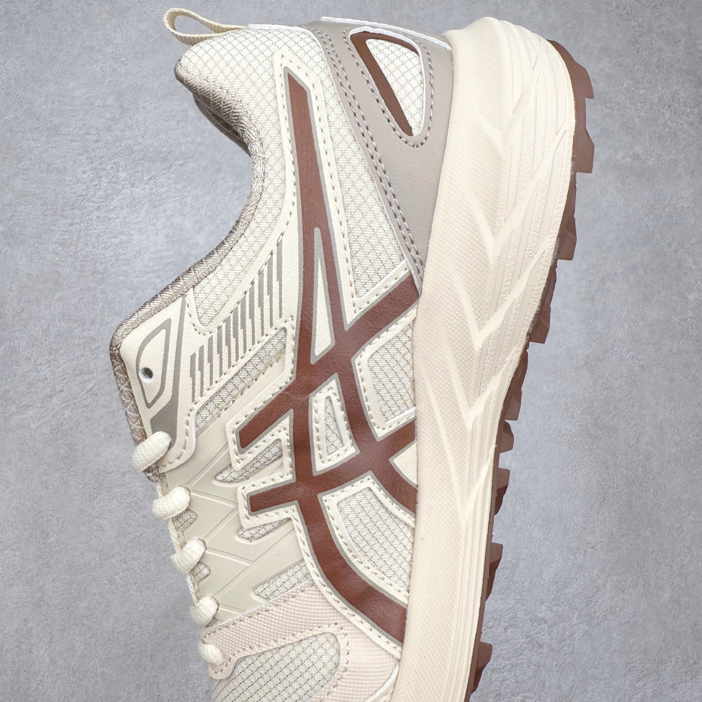 图片[7]-Asics Gel-Sonoma SE 亚瑟士溯溪鞋涉水鞋洞洞鞋 舒适日常休闲百搭防滑低帮户外徒步舒适随行跑步鞋 无界 路更远 今夏必备 颠覆认知 包裹性超强 脚感非常之舒适 侧面镂空设计 透气性极佳 让微风灌入足底 为沸腾夏日注入清爽能量防滑效果也不错 颜值与性能兼备 各平台实体疯狂种草首选 尺码：36 37.5 38 39 40 40.5 41.5 42 42.5 43.5 44 45 46-选品中心