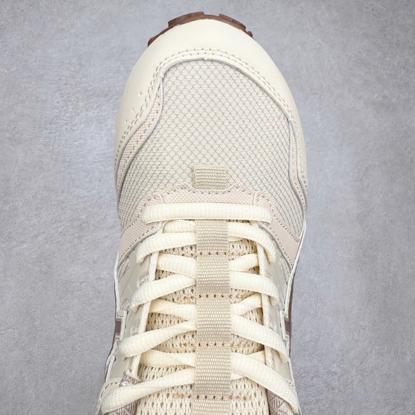 图片[4]-Asics Gel-Sonoma SE 亚瑟士溯溪鞋涉水鞋洞洞鞋 舒适日常休闲百搭防滑低帮户外徒步舒适随行跑步鞋 无界 路更远 今夏必备 颠覆认知 包裹性超强 脚感非常之舒适 侧面镂空设计 透气性极佳 让微风灌入足底 为沸腾夏日注入清爽能量防滑效果也不错 颜值与性能兼备 各平台实体疯狂种草首选 尺码：36 37.5 38 39 40 40.5 41.5 42 42.5 43.5 44 45 46-选品中心