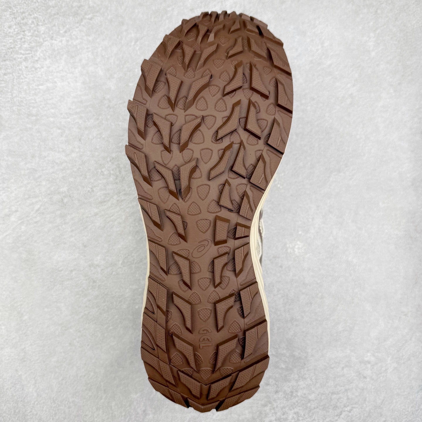 图片[9]-Asics Gel-Sonoma SE 亚瑟士溯溪鞋涉水鞋洞洞鞋 舒适日常休闲百搭防滑低帮户外徒步舒适随行跑步鞋 无界 路更远 今夏必备 颠覆认知 包裹性超强 脚感非常之舒适 侧面镂空设计 透气性极佳 让微风灌入足底 为沸腾夏日注入清爽能量防滑效果也不错 颜值与性能兼备 各平台实体疯狂种草首选 尺码：36 37.5 38 39 40 40.5 41.5 42 42.5 43.5 44 45 46-选品中心