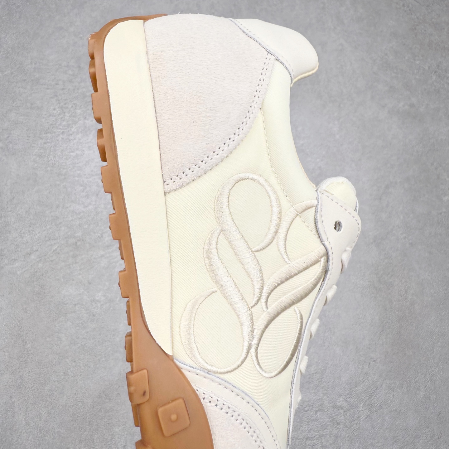 图片[6]-董洁代言 众多明星同款 新晋品牌 #潮流爆款 真美诗joypeace 小彩蛋 city walk选手 时尚单品 精美花纹刺绣 防滑棋盘厚底 德训鞋 阿甘鞋低帮生活休闲鞋 #釆用今年最流行的全手工拉帮工艺成型 反绒牛皮拼接鞋面材质 鞋身原装高密度防刮尼龙面料,极好柔软效果 德训鞋界的白月光 长时间走路和站立都不累脚 不管怎么搭配都好看 尺码：35 36 37 38 39 40-选品中心