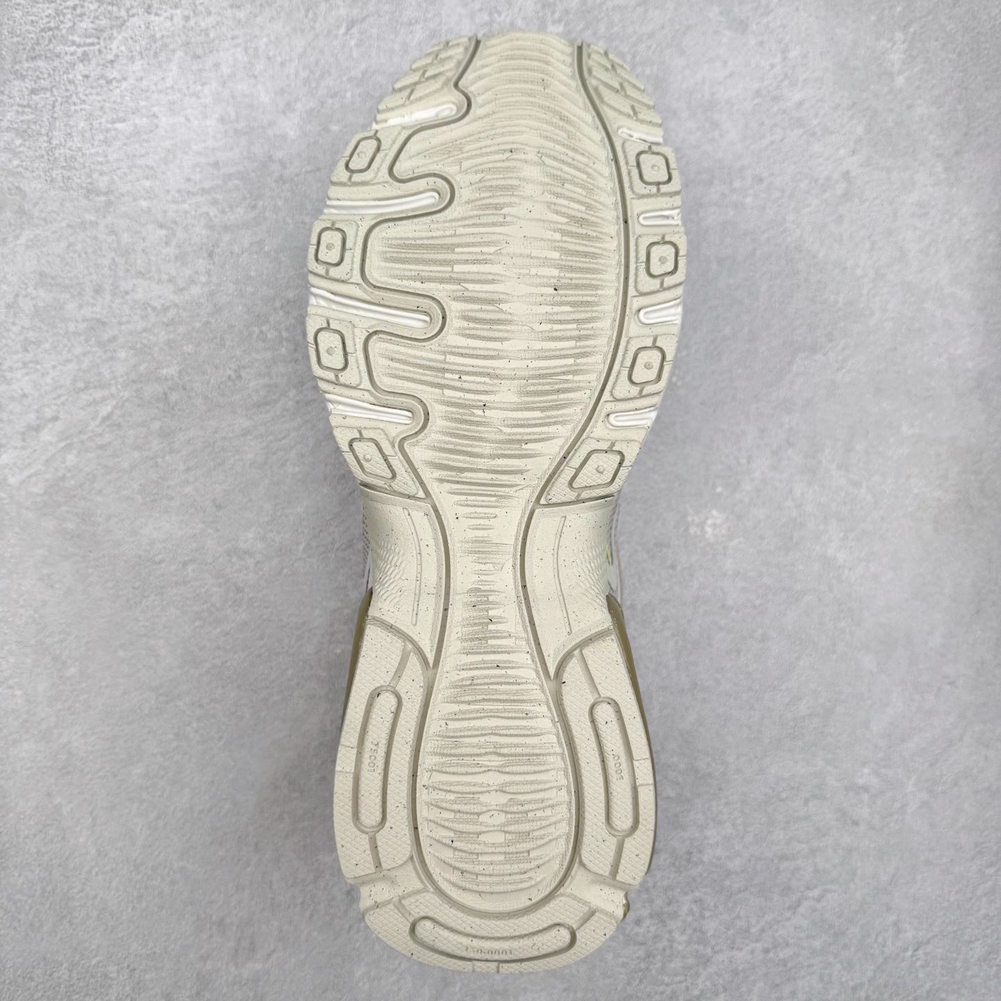 图片[9]-NK Air Max Fire 柔软舒适低帮生活休闲气垫鞋 男女同款 实拍调校N版已经零色差零失真 百分百还原实物色彩所见即所得 不存在货不对板色差等低级问题 选购参考实物拍摄 不混卖不参货 只用心做好货严格选品 承诺混一赔十 尺码：36 36.5 37.5 38 38.5 39 40 40.5 41 42 42.5 43 44 44.5 45-选品中心