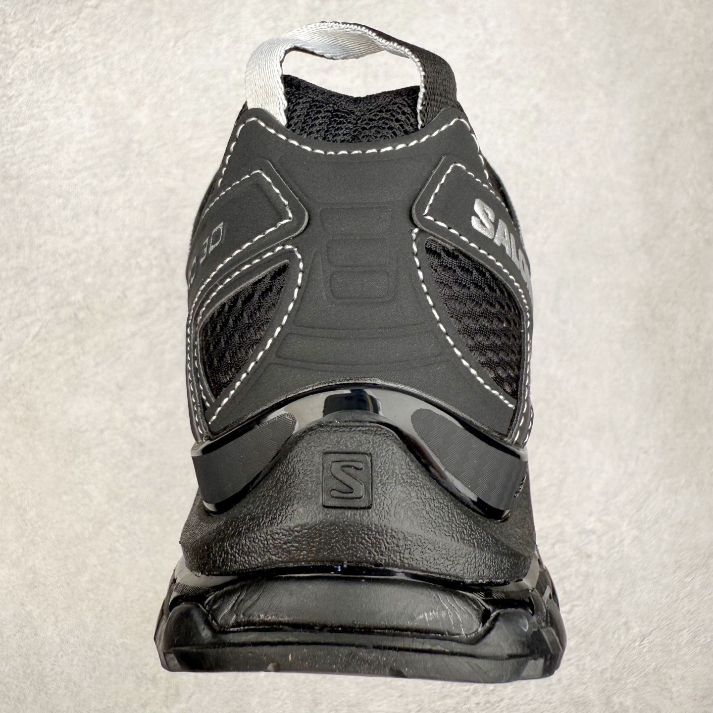 图片[8]-＃GX/绿X SALOMON XA Pro 3D ADV 萨洛蒙潮流越野机能户外功能鞋 纯原外贸平台特供订单 耗时半年巨作 全套原纸板楦头开发 原厂特供网布配套加持 确保原汁原味 完美呈现版型 原档数据独家私模五层组合大底 男女鞋同步官方开发至46.5 原装Ortholite轻量化鞋垫 中底布带钢印编号 原厂TPU锁扣 进口港宝加持 后跟自然饱满 还原公司包裹性 鞋面采用SENSIFT贴合技术 全方位贴合包裹脚型 鞋跟部鞋底牵引设计 提供强大的抓地性能 更适应野外崎岖不平的道路 其3D ADVANCED CHASSIS底盘 材料轻量大化 钉齿设计更具稳定性 防护性 鞋底易磨损区运用CONTAGRIP高耐磨材料 应对城市硬质路面长距离跑考验 尺码：36 36.5 37.5 38 38.5 39 40 40.5 41 42 42.5 43 44 44.5 45 46 46.5-选品中心