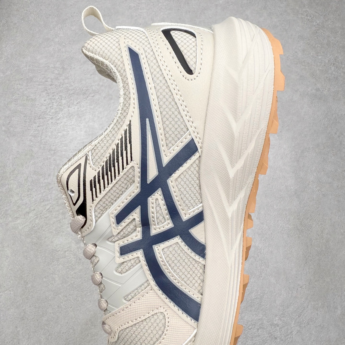 图片[7]-Asics Gel-Sonoma SE 亚瑟士溯溪鞋涉水鞋洞洞鞋 舒适日常休闲百搭防滑低帮户外徒步舒适随行跑步鞋 无界 路更远 今夏必备 颠覆认知 包裹性超强 脚感非常之舒适 侧面镂空设计 透气性极佳 让微风灌入足底 为沸腾夏日注入清爽能量防滑效果也不错 颜值与性能兼备 各平台实体疯狂种草首选 尺码：36 37.5 38 39 40 40.5 41.5 42 42.5 43.5 44 45 46-选品中心