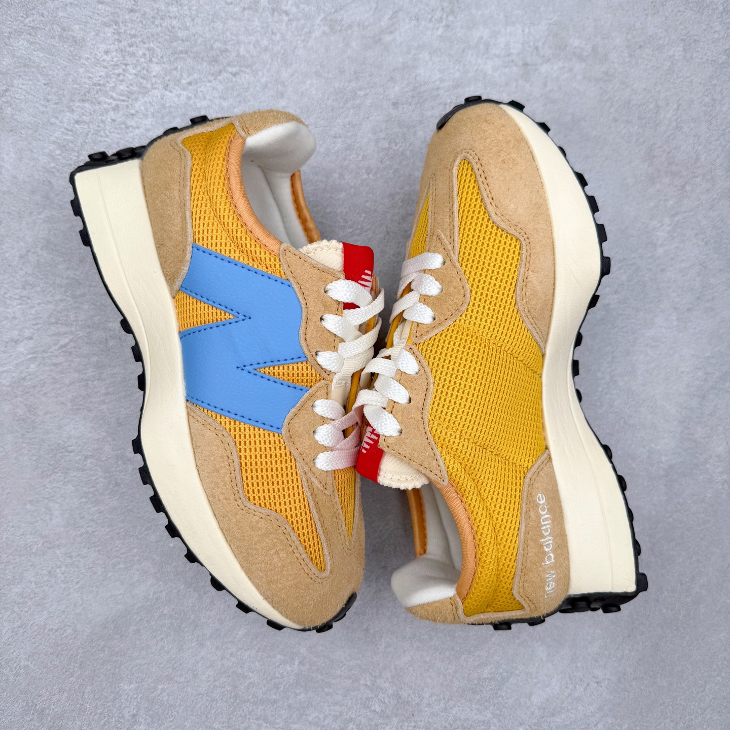 图片[3]-New Balance MS327 NB新百伦系列复古休闲运动慢跑鞋 #以更纯粹的复古风格设计打造的全新造型 侧身还以解构设计 将 N 字标志以做旧压花样式呈现 样式别具新意 而麂皮、冲孔皮革的塑造 则呈现出高级怀旧气质 也让鞋款在奢华时装风格与运动氛围之间达到了平衡 鞋身采用尼龙及猪巴革麂皮物料拼接构成 中底高弹PU材质及满丁防滑橡胶外底 尺码：36 37 37.5 38 38.5 39.5 40 40.5 41.5 42 42.5 43 44 45-选品中心