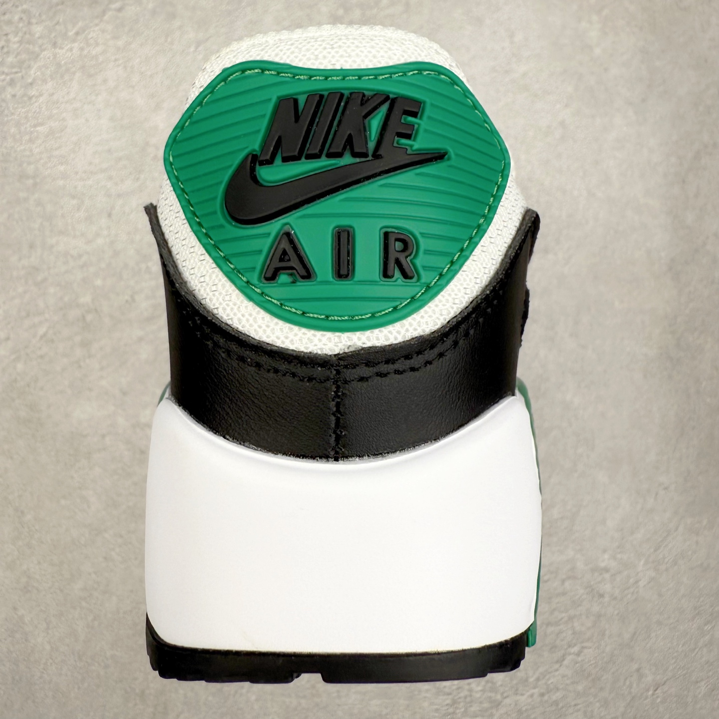 图片[8]-＃MX版 NK Air MAX 90 气垫复古减震跑步鞋 DM0029-116 经典重温 独家陆续补货 外单专供大厂出品 品质稳定 一百余色 终端操作 Air Max 90于1990年推出 来自Air Max系列 在Air Max 1的基础上改进而得 增加了气垫面积 外型上也更为流线 最特別的就是加入了菱纹塑胶嵌板 为Air Max 90增添了许多潮流气息 皮革鞋面 造就出色耐穿性和支撑力 Max Air缓震配置搭配泡棉中底 令Air Max 90轻盈而舒适 华夫格橡胶外底 铸就Air Max 90非凡的抓地力 而Air Max 90不仅是一双跑鞋 它成功跨越了时间的演进 成为了球鞋文化与潮流圈中最熟为人知的鞋款之一 尺码：36 36.5 37.5 38 38.5 39 40 40.5 41 42 42.5 43 44 44.5 45-选品中心