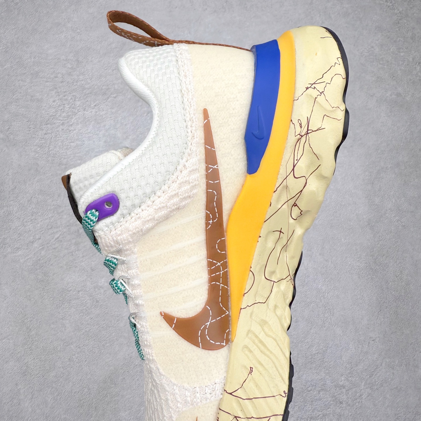 图片[7]-NK React Infinity Run Flyknit 3 轻质舒适低帮 休闲跑步鞋 DZ3025-001 实拍调校N版已经零色差零失真 百分百还原实物色彩所见即所得 不存在货不对板色差等低级问题 选购参考实物拍摄 不混卖不参货 只用心做好货严格选品 承诺混一赔十 尺码：36 36.5 37.5 38 38.5 39 40 40.5 41 42 42.5 43 44 44.5 45-选品中心