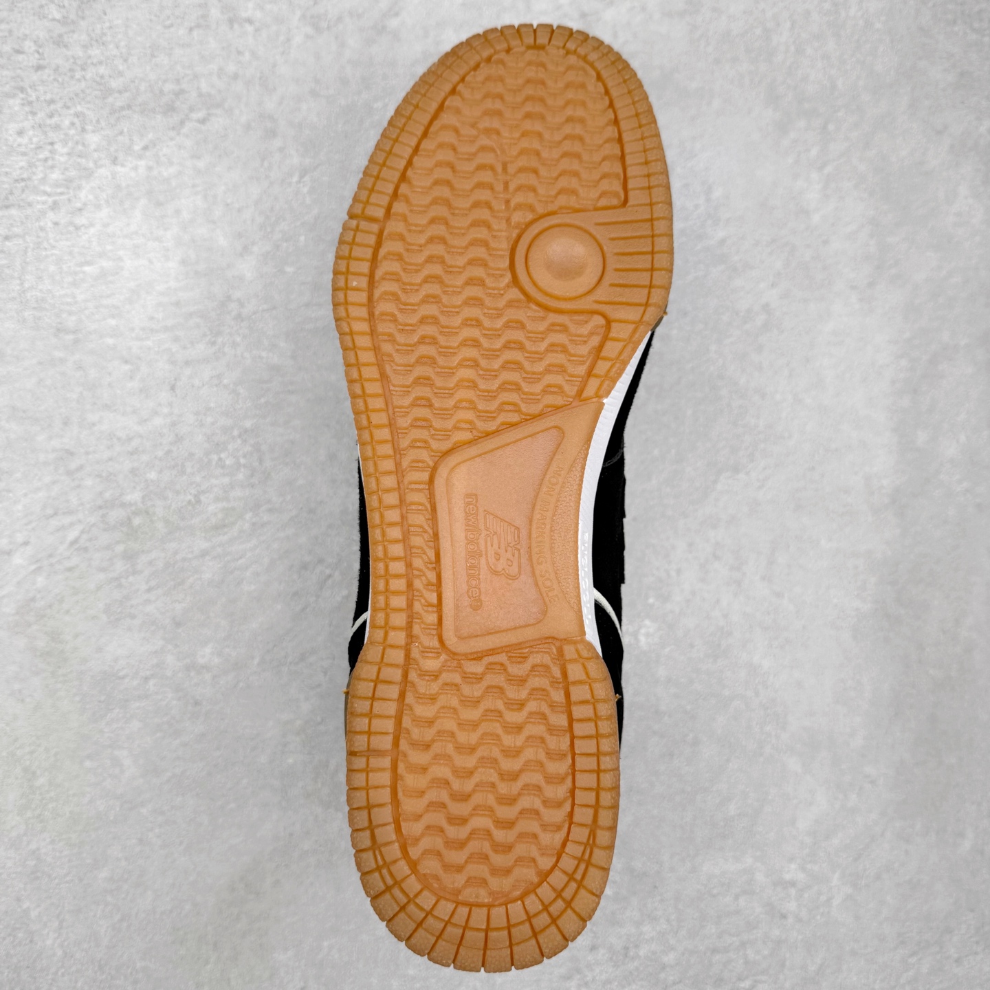 图片[9]-New Balance NB Numeric Tom Knox 600 舒适 低帮 板鞋 男女同款 实拍调校N版已经零色差零失真 百分百还原实物色彩所见即所得 不存在货不对板色差等低级问题 选购参考实物拍摄 不混卖不参货 只用心做好货严格选品 承诺混一赔十 尺码：36 36.5 37.5 38 38.5 39 40 40.5 41 42 42.5 43 44 44.5 45-选品中心