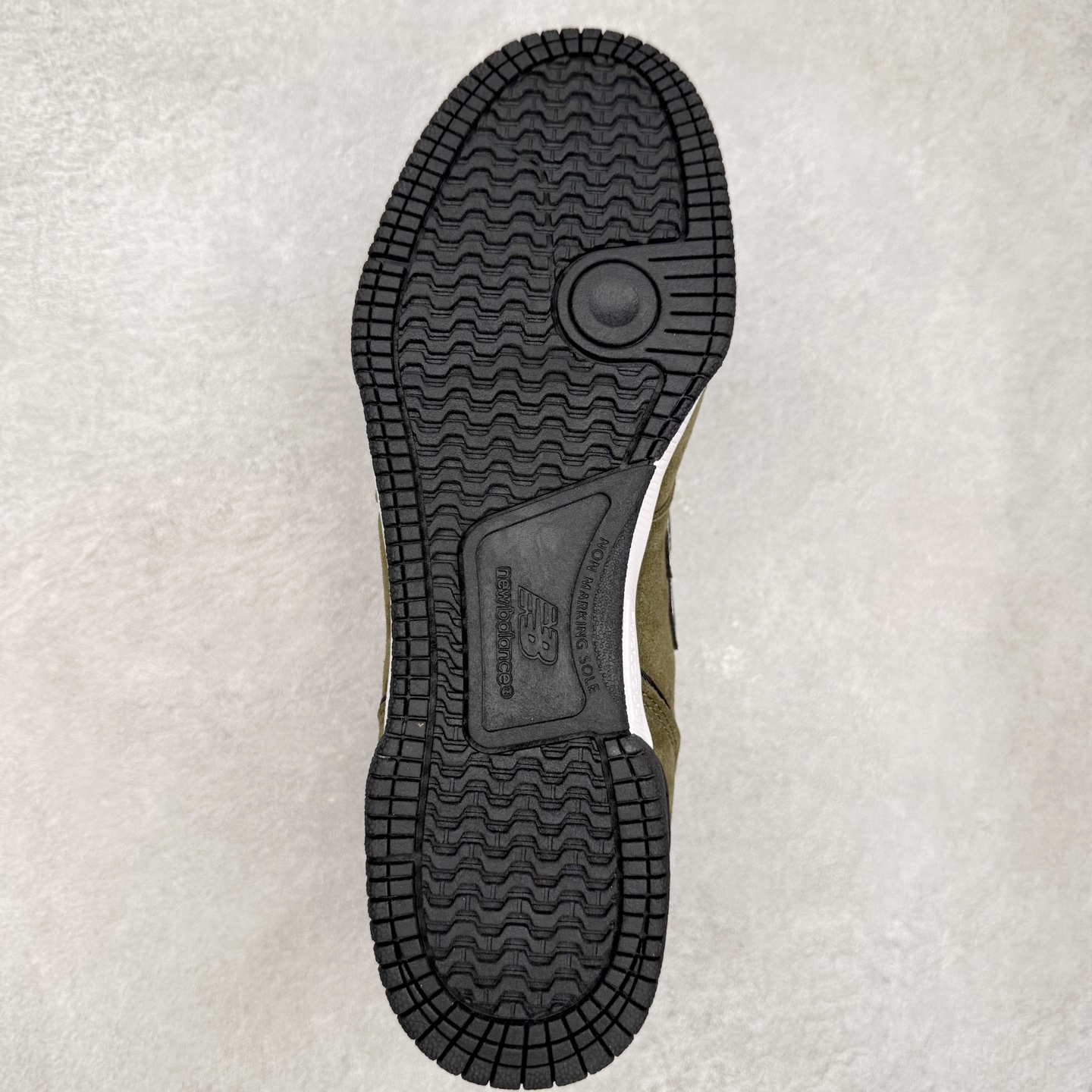 图片[9]-New Balance NB Numeric Tom Knox 600 舒适 低帮 板鞋 男女同款 实拍调校N版已经零色差零失真 百分百还原实物色彩所见即所得 不存在货不对板色差等低级问题 选购参考实物拍摄 不混卖不参货 只用心做好货严格选品 承诺混一赔十 尺码：36 36.5 37.5 38 38.5 39 40 40.5 41 42 42.5 43 44 44.5 45-选品中心