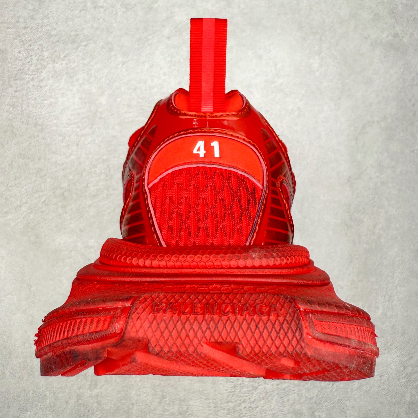 图片[8]-＃纯原福利 BALENCIAGA 3XL Sneakers 巴黎世家十代网布系带低帮走秀复古老爹鞋 全套原纸板楦头开发 最原汁原味的灵魂版型 全鞋荧光划线卡点 胶水把控整洁度追求极致完美 每一双都是工艺品 多重QC质检 超越公司货的品控标准 实实在在的免检产品 原盒原配 正确字体电绣 粗细、位置、大小正确 侧边TPU 透气孔匹配意产原版 正确分离大底 TPU软底 原版一致大底LOGO 立体感十足 原厂皮料水洗做旧 采购原厂网纱 不含皮革 网布材料和聚氨酯 磨损效果 鞋头边缘和后帮 Balenciaga 徽标 鞋面和后跟凸印尺码 鞋舌 3XL 橡胶品牌标识和反光细节 鞋帮拉袢和鞋舌拉祥 配反光细节 备用鞋带在鞋履前侧 可在穿着前取下 便于不同造型搭配 偏大一码 尺码：35 36 37 38 39 40 41 42 43 44 45 46-选品中心