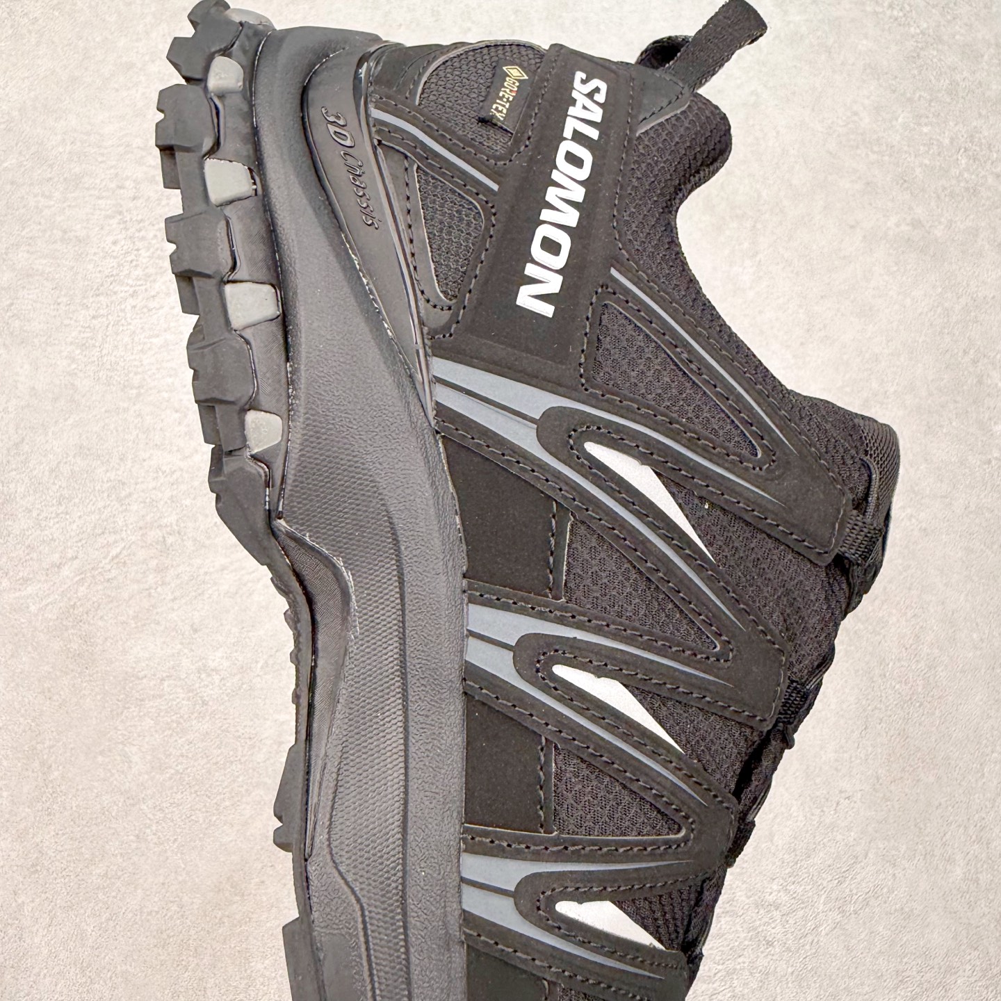 图片[6]-SALOMON XA Pro 3D ADV 萨洛蒙潮流越野机能户外功能鞋 纯原外贸平台特供订单 耗时半年巨作 全套原纸板楦头开发 原厂特供网布配套加持 确保原汁原味 完美呈现版型 原档数据独家私模五层组合大底 原装Ortholite轻量化鞋垫 中底布带钢印编号 原厂TPU锁扣 进口港宝加持 后跟自然饱满 还原公司包裹性 鞋面采用SENSIFT贴合技术 全方位贴合包裹脚型 鞋跟部鞋底牵引设计 提供强大的抓地性能 更适应野外崎岖不平的道路 其3D ADVANCED CHASSIS底盘 材料轻量大化 钉齿设计更具稳定性 防护性 鞋底易磨损区运用CONTAGRIP高耐磨材料 应对城市硬质路面长距离跑考验 尺码：36 36.5 37.5 38 38.5 39 40 40.5 41 42 42.5 43 44 44.5 45-选品中心