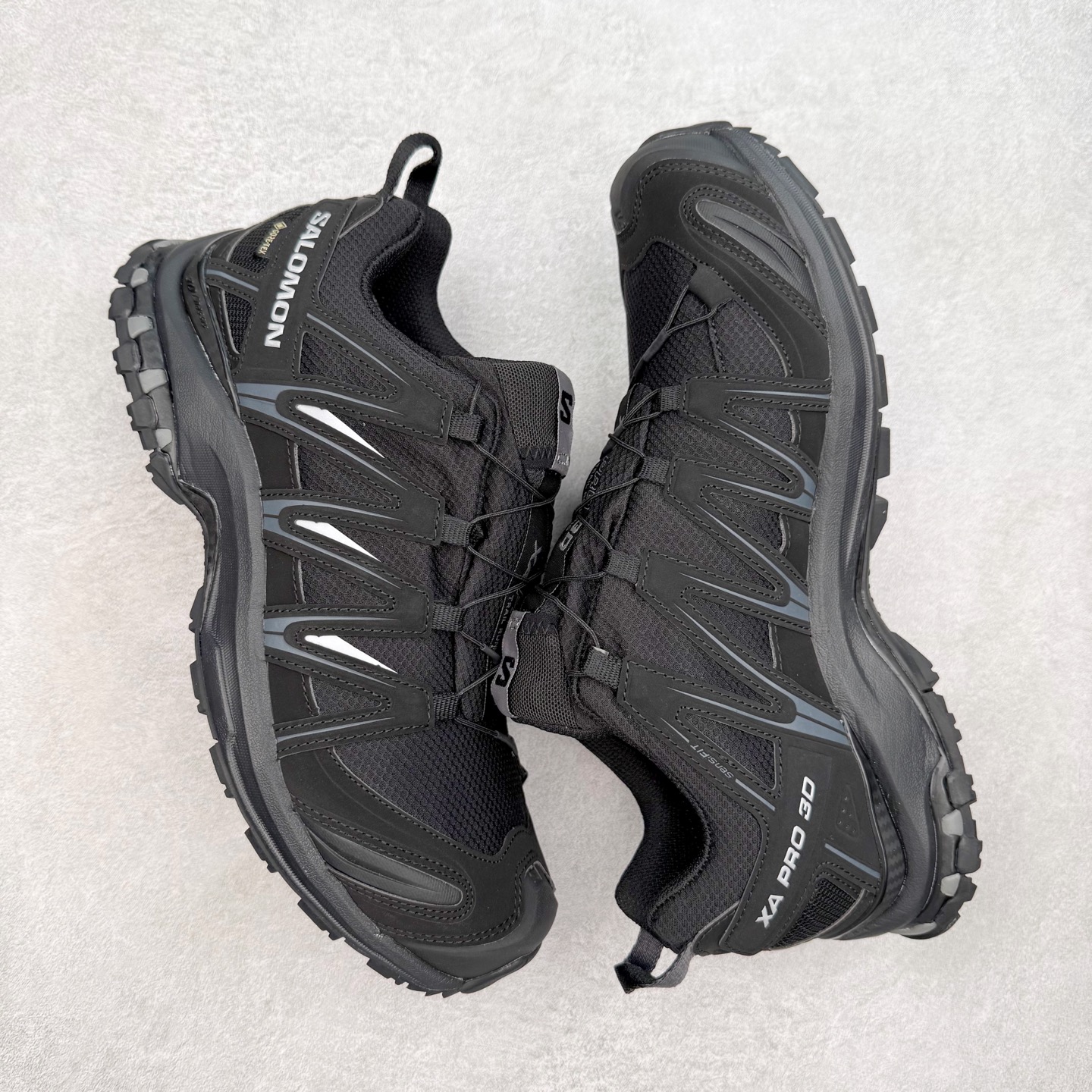 图片[3]-SALOMON XA Pro 3D ADV 萨洛蒙潮流越野机能户外功能鞋 纯原外贸平台特供订单 耗时半年巨作 全套原纸板楦头开发 原厂特供网布配套加持 确保原汁原味 完美呈现版型 原档数据独家私模五层组合大底 原装Ortholite轻量化鞋垫 中底布带钢印编号 原厂TPU锁扣 进口港宝加持 后跟自然饱满 还原公司包裹性 鞋面采用SENSIFT贴合技术 全方位贴合包裹脚型 鞋跟部鞋底牵引设计 提供强大的抓地性能 更适应野外崎岖不平的道路 其3D ADVANCED CHASSIS底盘 材料轻量大化 钉齿设计更具稳定性 防护性 鞋底易磨损区运用CONTAGRIP高耐磨材料 应对城市硬质路面长距离跑考验 尺码：36 36.5 37.5 38 38.5 39 40 40.5 41 42 42.5 43 44 44.5 45-选品中心