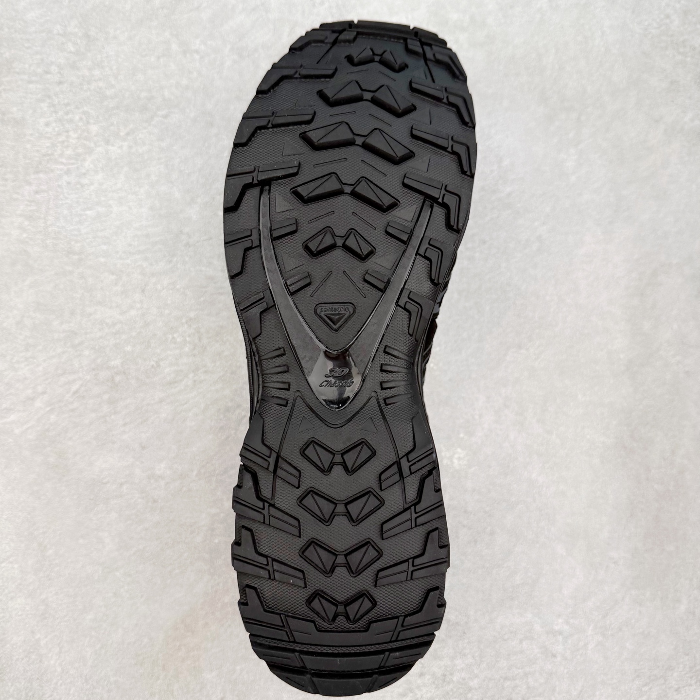 图片[9]-SALOMON XA Pro 3D ADV 萨洛蒙潮流越野机能户外功能鞋 纯原外贸平台特供订单 耗时半年巨作 全套原纸板楦头开发 原厂特供网布配套加持 确保原汁原味 完美呈现版型 原档数据独家私模五层组合大底 原装Ortholite轻量化鞋垫 中底布带钢印编号 原厂TPU锁扣 进口港宝加持 后跟自然饱满 还原公司包裹性 鞋面采用SENSIFT贴合技术 全方位贴合包裹脚型 鞋跟部鞋底牵引设计 提供强大的抓地性能 更适应野外崎岖不平的道路 其3D ADVANCED CHASSIS底盘 材料轻量大化 钉齿设计更具稳定性 防护性 鞋底易磨损区运用CONTAGRIP高耐磨材料 应对城市硬质路面长距离跑考验 尺码：36 36.5 37.5 38 38.5 39 40 40.5 41 42 42.5 43 44 44.5 45-选品中心