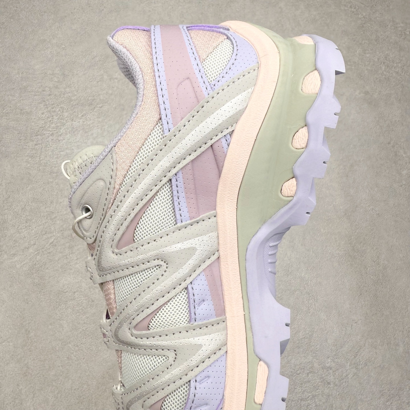 图片[7]-＃C版 Salomon XT-QUEST ADV 萨洛蒙潮流越野机能户外功能鞋 纯原外贸平台特供订单 耗时半年巨作 全套原纸板楦头开发 原厂特供网布配套加持 确保原汁原味 完美呈现版型 原档数据独家私模五层组合大底 男女鞋同步官方开发至46.5 原装Ortholite轻量化鞋垫 中底布带钢印编号 原厂TPU锁扣 进口港宝加持 后跟自然饱满 还原公司包裹性 基于 SALOMON 初代 XT 鞋身造型并搭载 4D ADVANCED CHASSIS™ 大底打造而成 为这款 XT-QUEST 带来了多项足部控制与保护等功能性 如在运动过程中控制左右晃动的过程而提高稳定性、改善长途越野过程中足中到足尖的过渡、提高感知岩石的精确度以抵抗尖锐物体对脚底的伤害以及采用动态缓冲来增强穿着舒适感 从而减轻疲劳感 使 XT-QUEST 成为一双舒适且安全的户外之履 尺码：36 36.5 37.5 38 38.5 39 40 40.5 41 42 42.5 43 44 44.5 45 46 46.5-选品中心