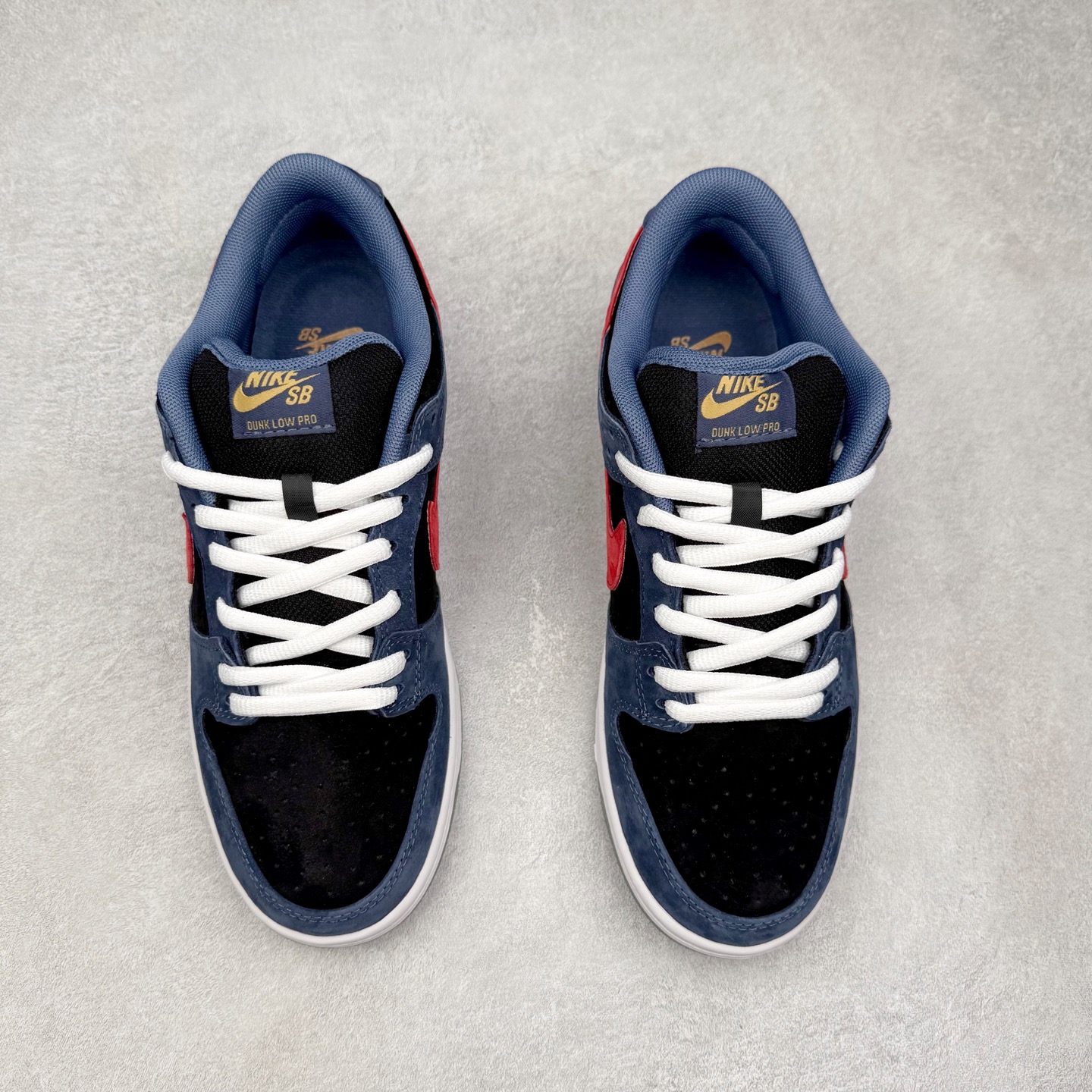 图片[2]-NK SB Dunk Low HF3063-002 极限压缩利润空间 超乎所想的高性价比 用料绝不含糊 原盒原配 正确耐磨橡胶大底 超高清洁度 全鞋零毛边皮料切割 全套原楦原模倾力打造完美版型 尺码：36 36.5 37.5 38 38.5 39 40 40.5 41 42 42.5 43 44 44.5 45 46-选品中心