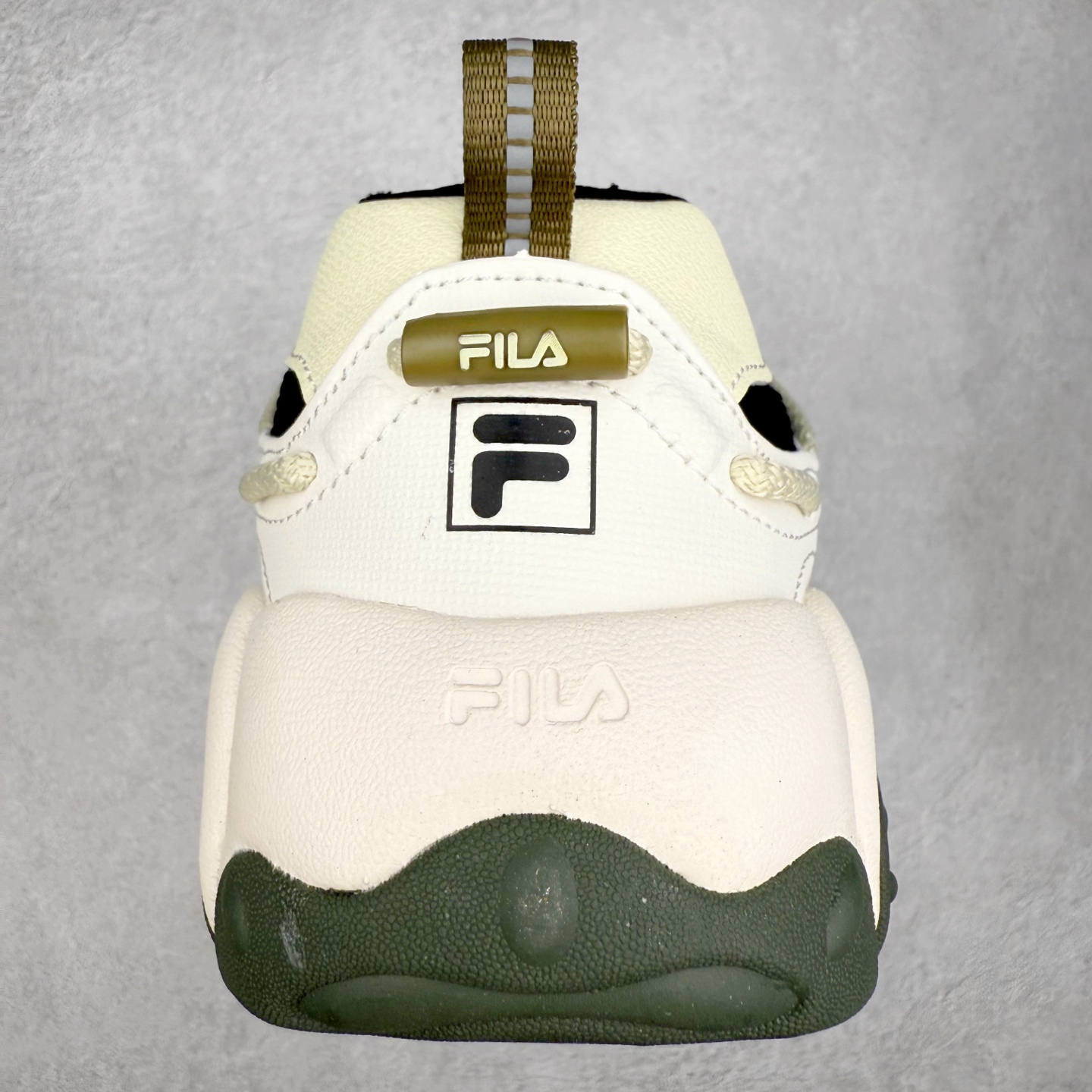 图片[8]-FILA斐乐 FLUID 6 猫爪织物合成革百搭潮流时尚个性运动复古经典减震耐磨低帮老爹鞋 FUSION 系列传承了 FILA 的百年基因，融入年轻运动及潮流文化，成为引领变革、创新突破的一代。以“1+N” 的跨界合作模式重现经典的同时创造经典。带来最出其不意的跨界合作惊喜。同时，FILAFUSION把FILA 的 DNA 融入到定制体验里，你可以随心制造厲于你的产品。FILA FUSION 的鞋家族涵盖了老爹鞋、跑步鞋、网球鞋、季节款。风格复古新潮，满足了时尚人士出行及各类运动的搭配需求，成为当下年轻人筷拥的鞋类品牌之一。FILA FUSION 走进年轻人的世界，通过年轻人运动，街舞，滑板，篮球，展现 FILA FUSION 的潮流态度和年轻文化。FILA FUSION 认为末来属于引领变革、创新突破的年轻一代，让我们一起构成 FILA 未来的蓝图吧！尺码：35.5 36 36.5 37.5 38 38.5 39 40 40.5 41 42 42.5 43 44 44.5 45-选品中心